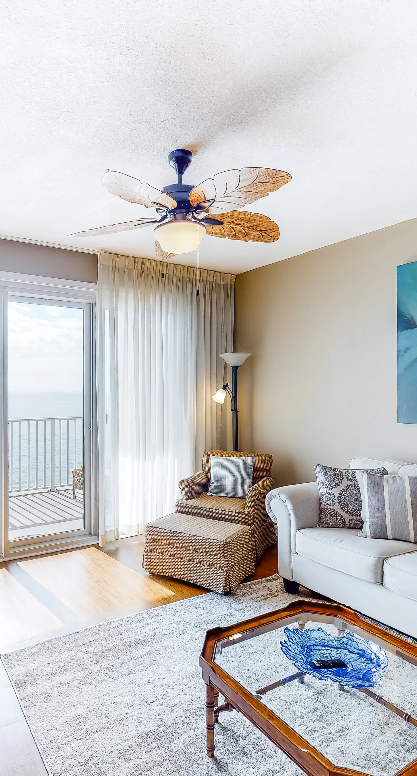 Inviting Gulf-front condo In Perdido Key with waterfront pool/hot tub and oceanfront balcony