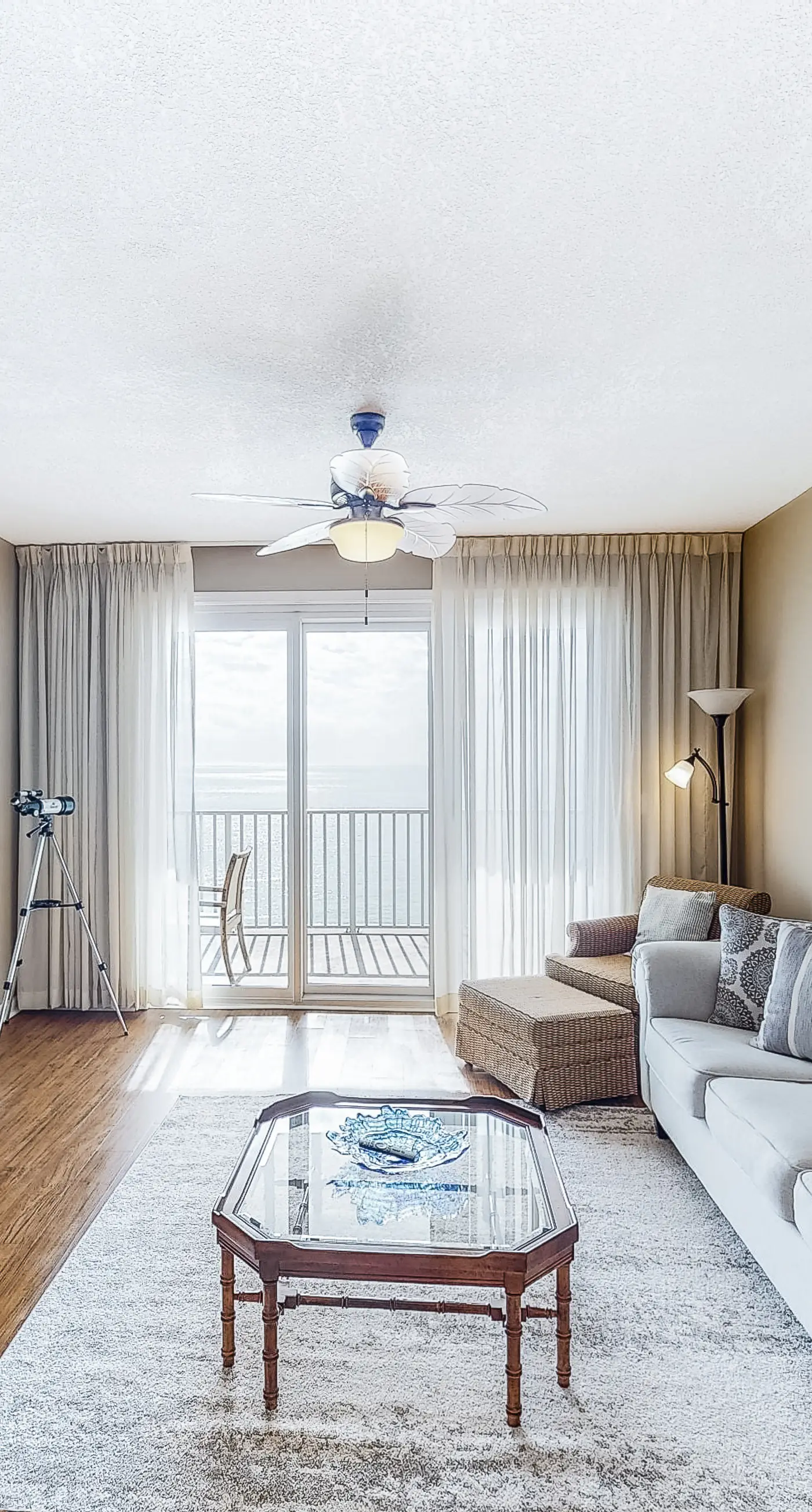 Inviting Gulf-front condo In Perdido Key with waterfront pool/hot tub and oceanfront balcony