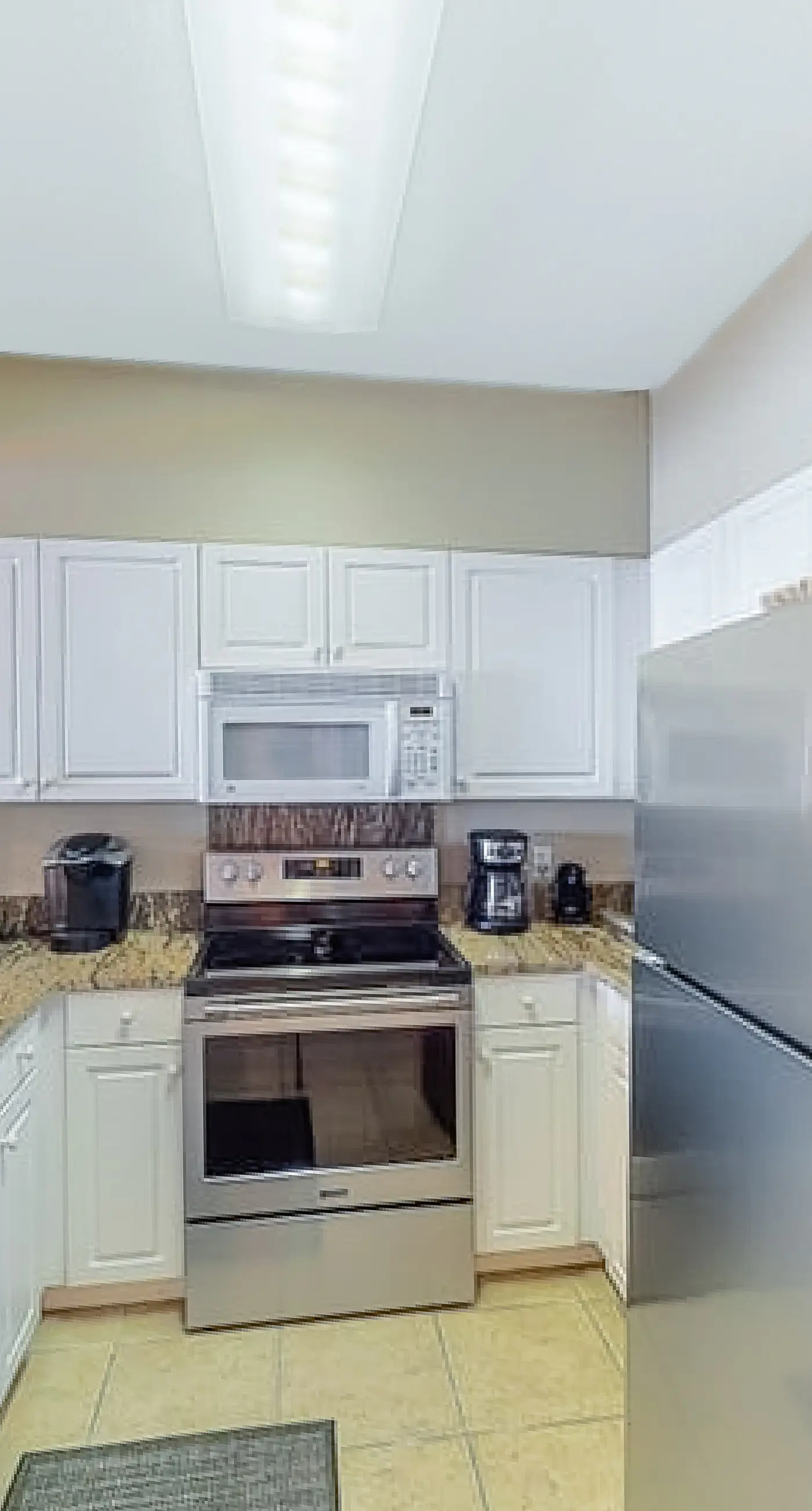 Inviting Gulf-front condo In Perdido Key with waterfront pool/hot tub and oceanfront balcony