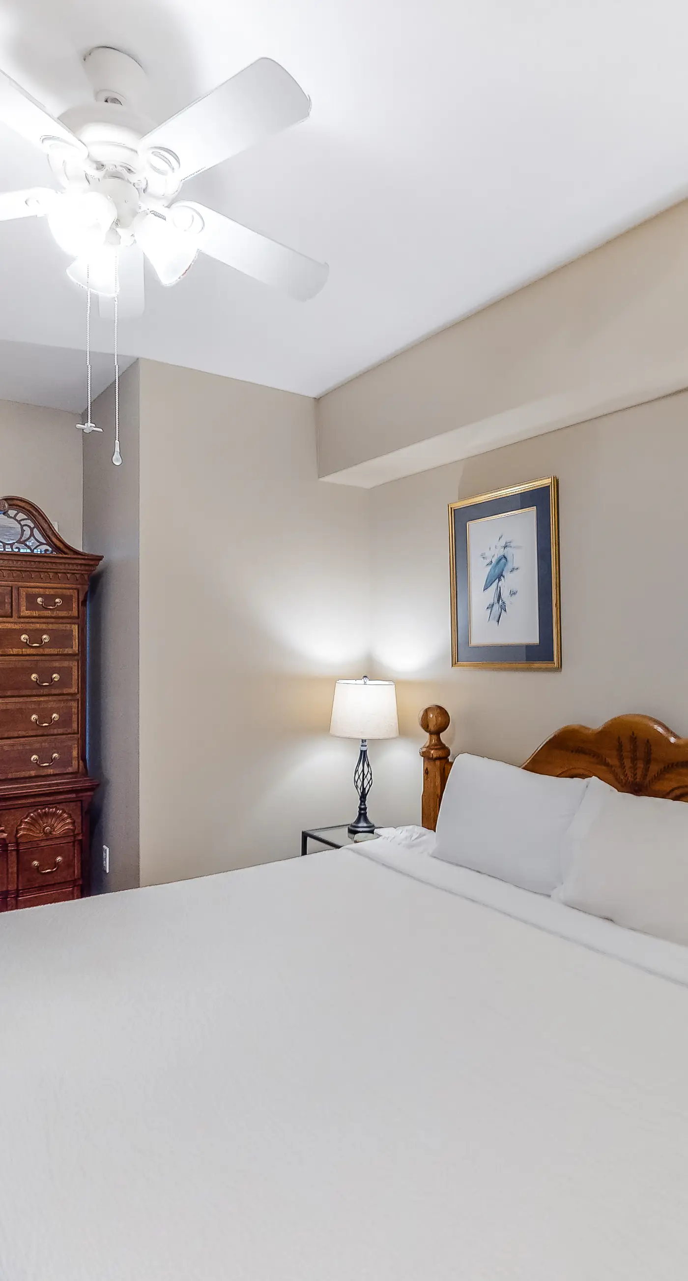 Inviting Gulf-front condo In Perdido Key with waterfront pool/hot tub and oceanfront balcony