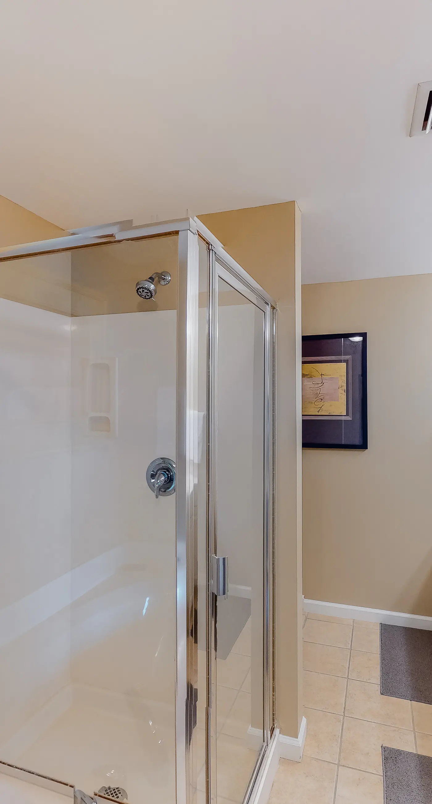 Inviting Gulf-front condo In Perdido Key with waterfront pool/hot tub and oceanfront balcony