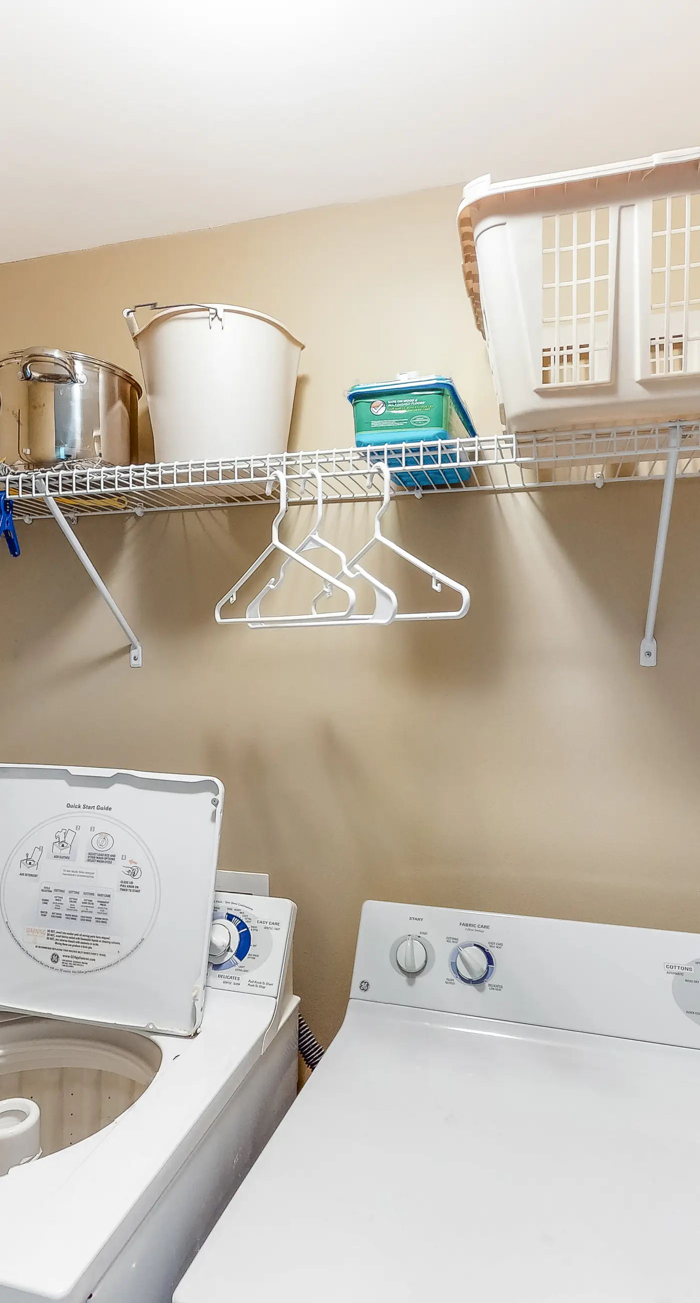 Inviting Gulf-front condo In Perdido Key with waterfront pool/hot tub and oceanfront balcony