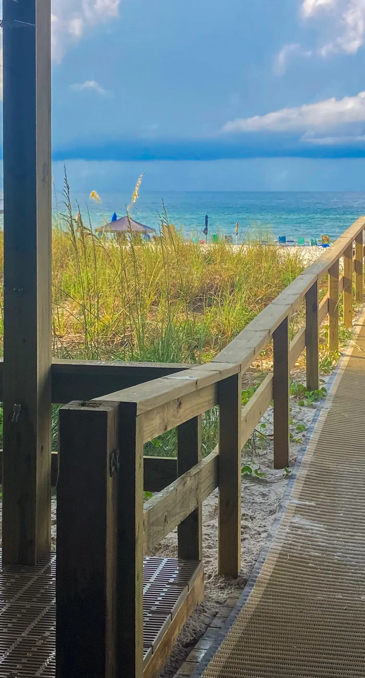Inviting Gulf-front condo In Perdido Key with waterfront pool/hot tub and oceanfront balcony