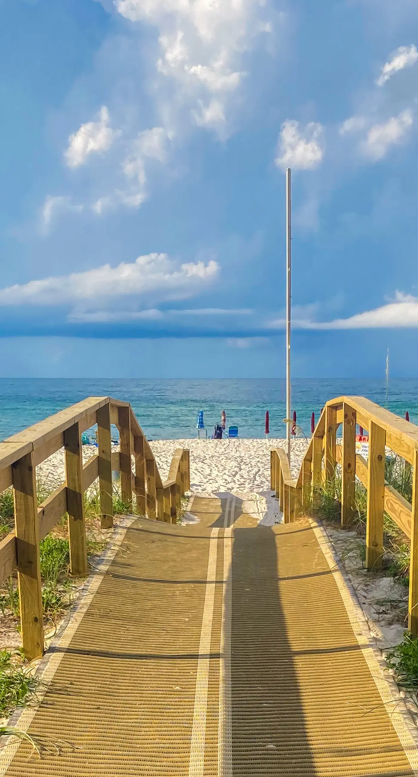 Inviting Gulf-front condo In Perdido Key with waterfront pool/hot tub and oceanfront balcony