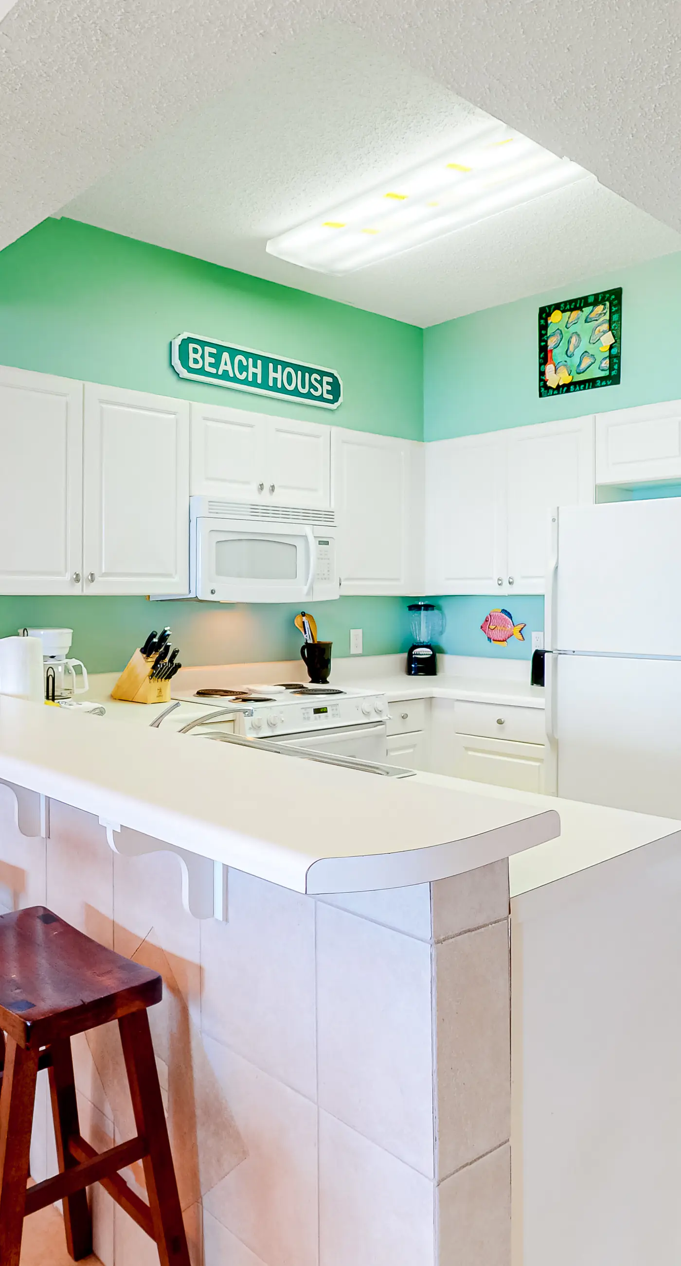 Inviting Gulf-front condo In Perdido Key with waterfront pool/hot tub and oceanfront balcony