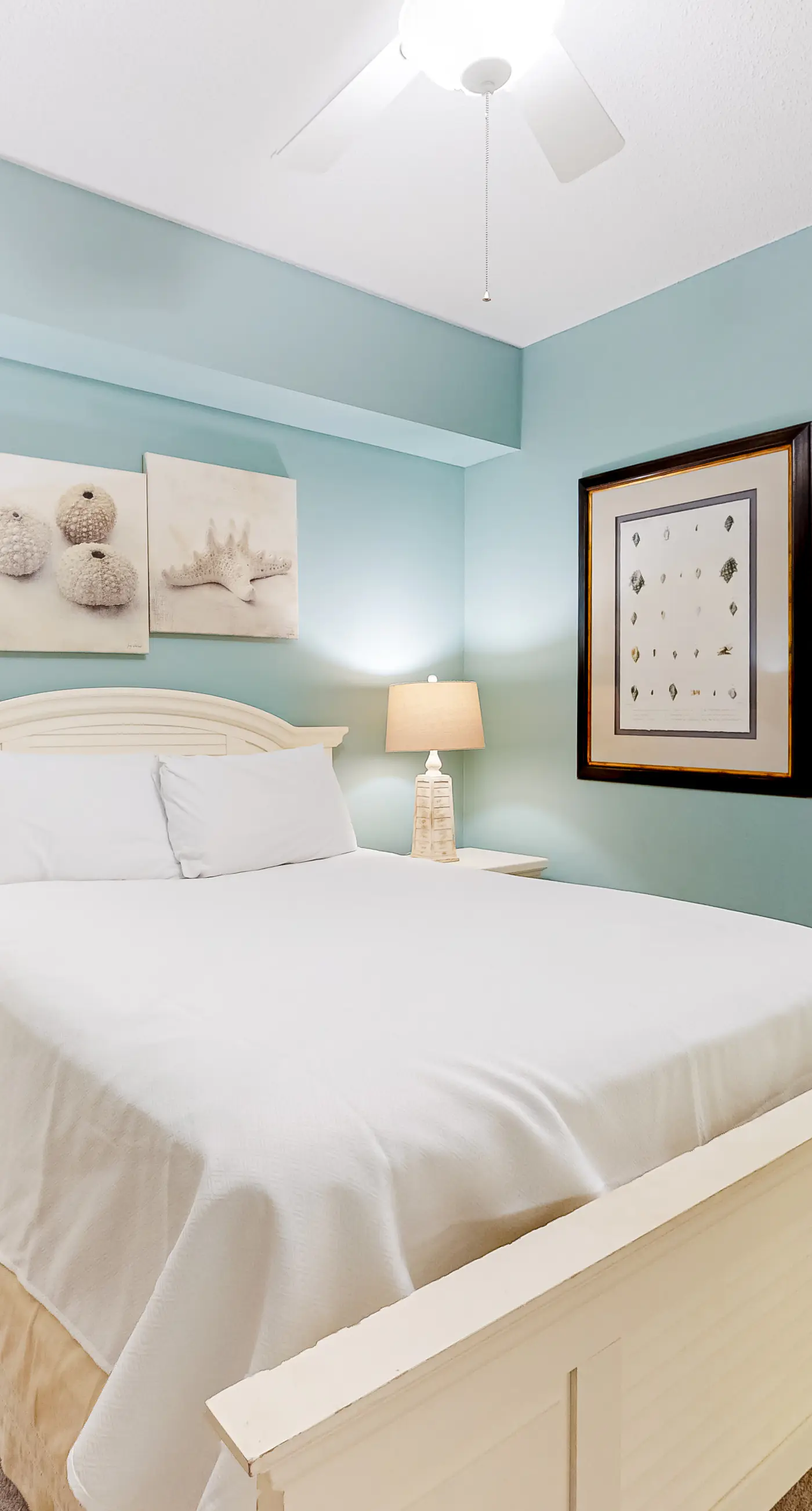 Inviting Gulf-front condo In Perdido Key with waterfront pool/hot tub and oceanfront balcony