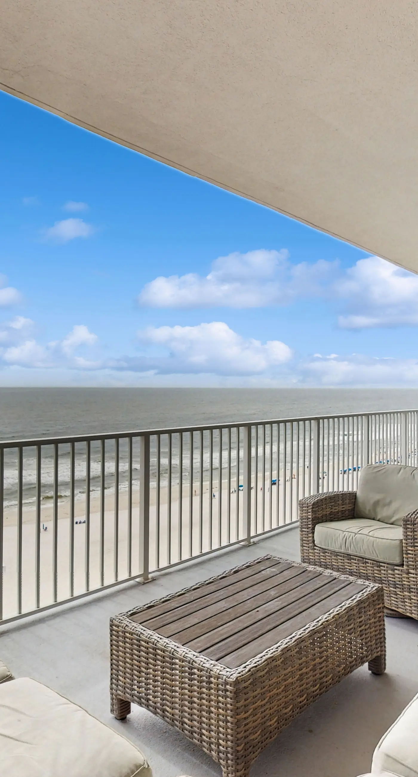 Beachfront 10th-floor condo with Gulf view, pool, gym, & balcony