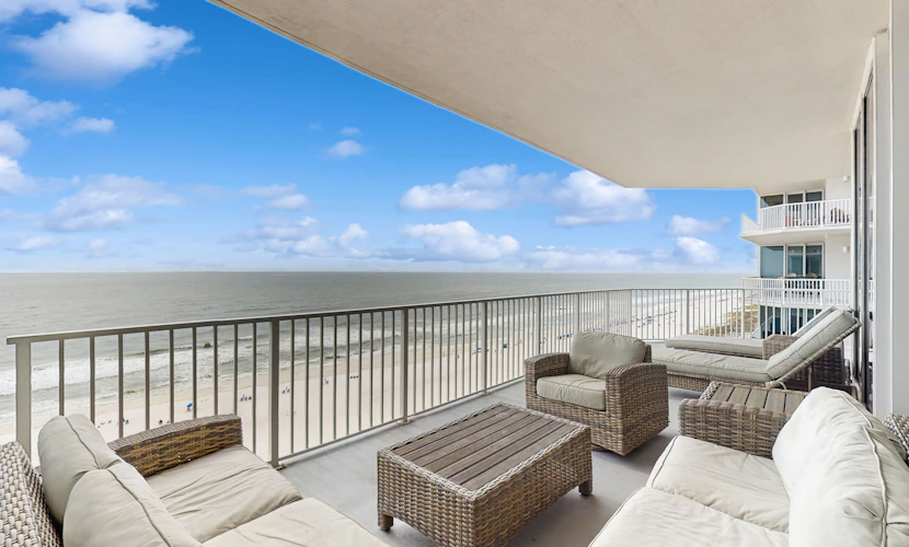 Beachfront 10th-floor condo with Gulf view, pool, gym, & balcony