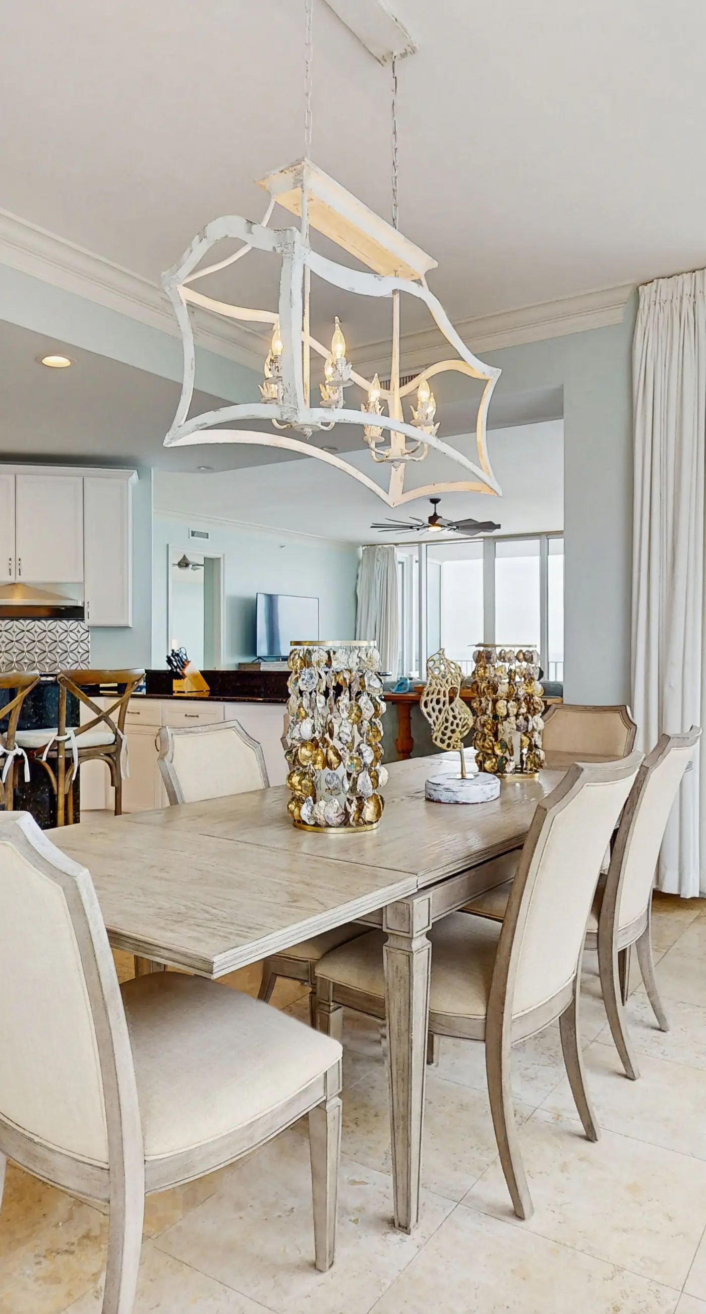 Beachfront 10th-floor condo with Gulf view, pool, gym, & balcony