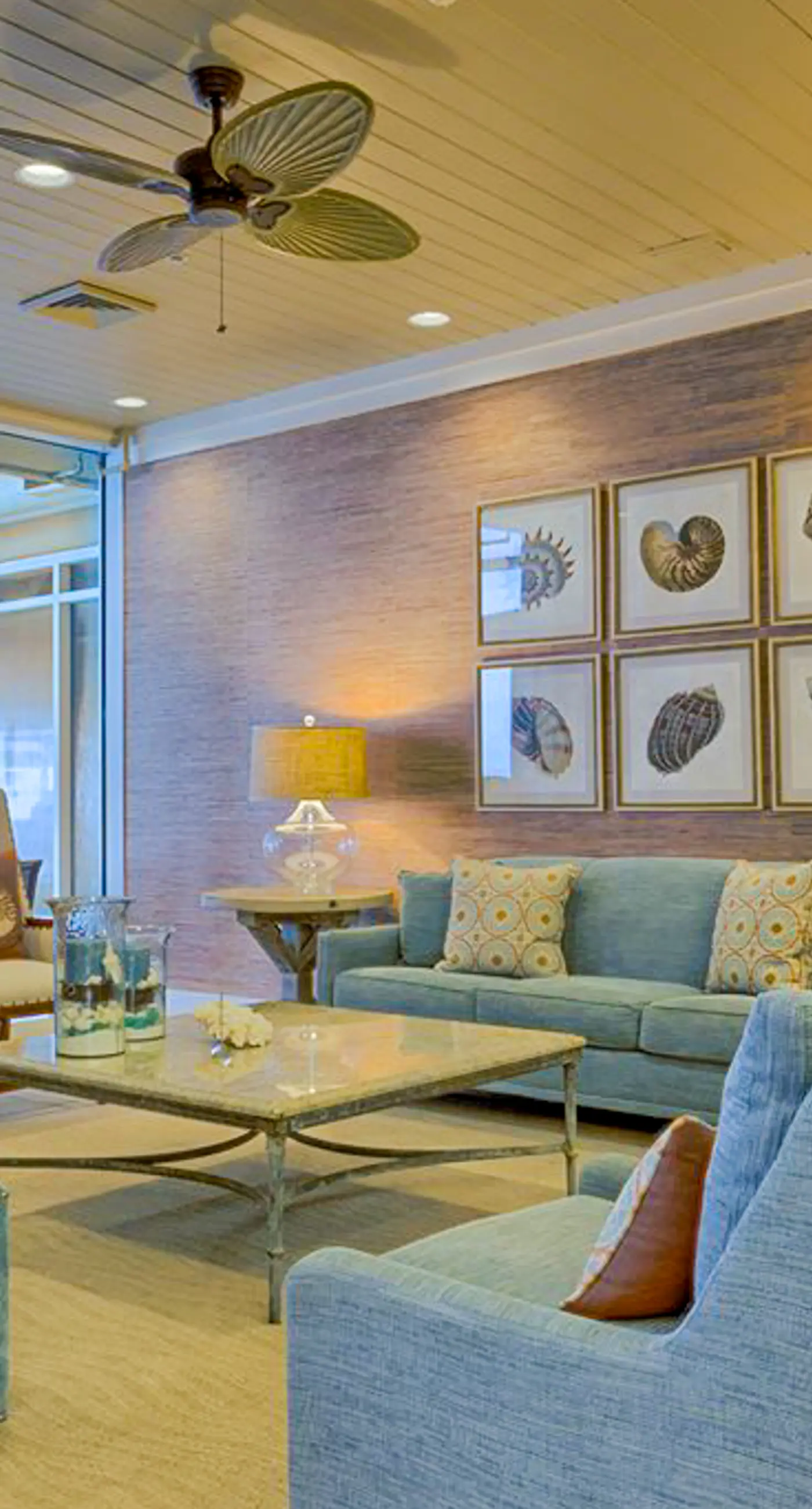 Beachfront 10th-floor condo with Gulf view, pool, gym, & balcony