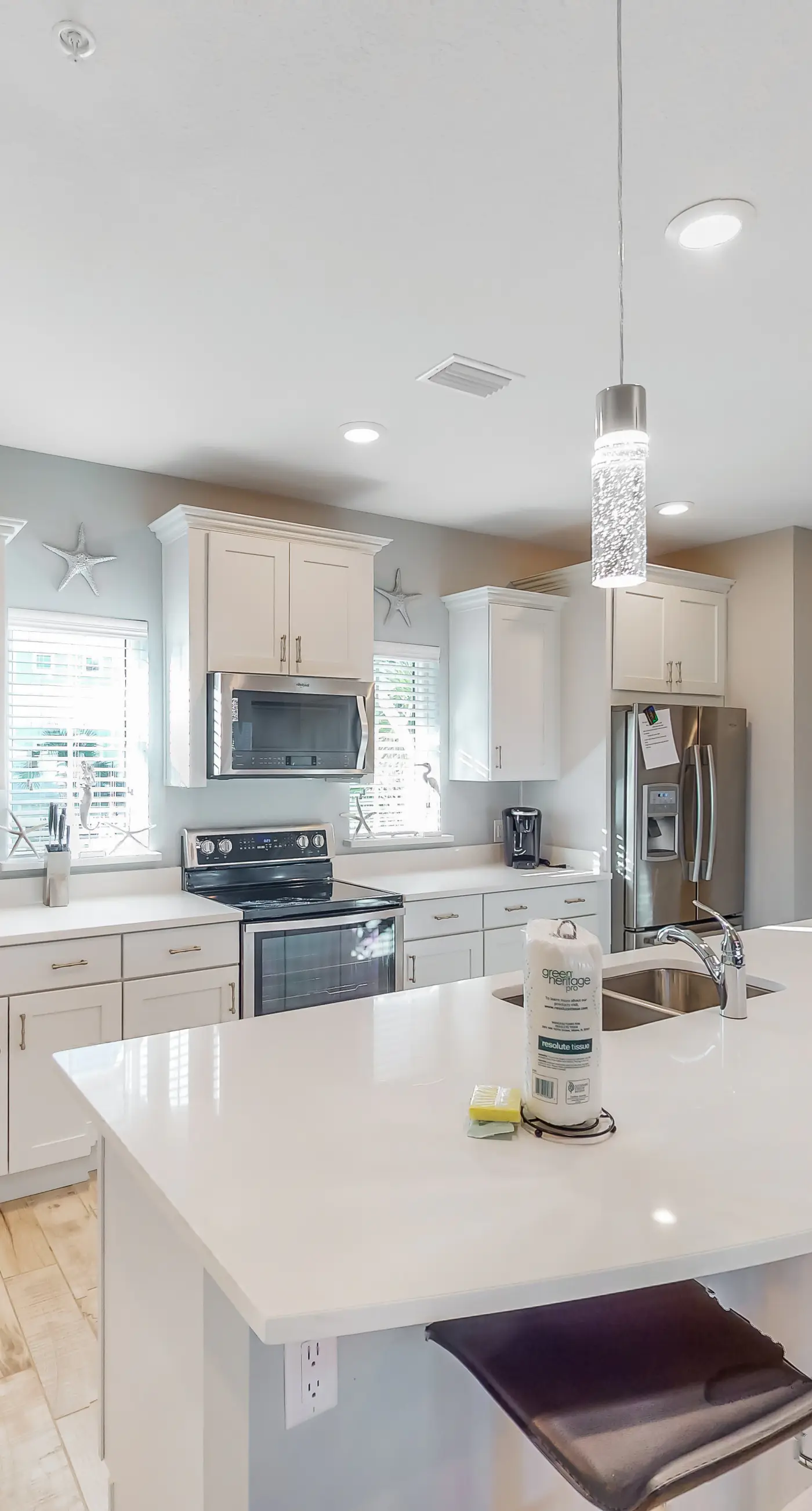 Pretty townhome with pools & hot tub - less than half-mile to beach