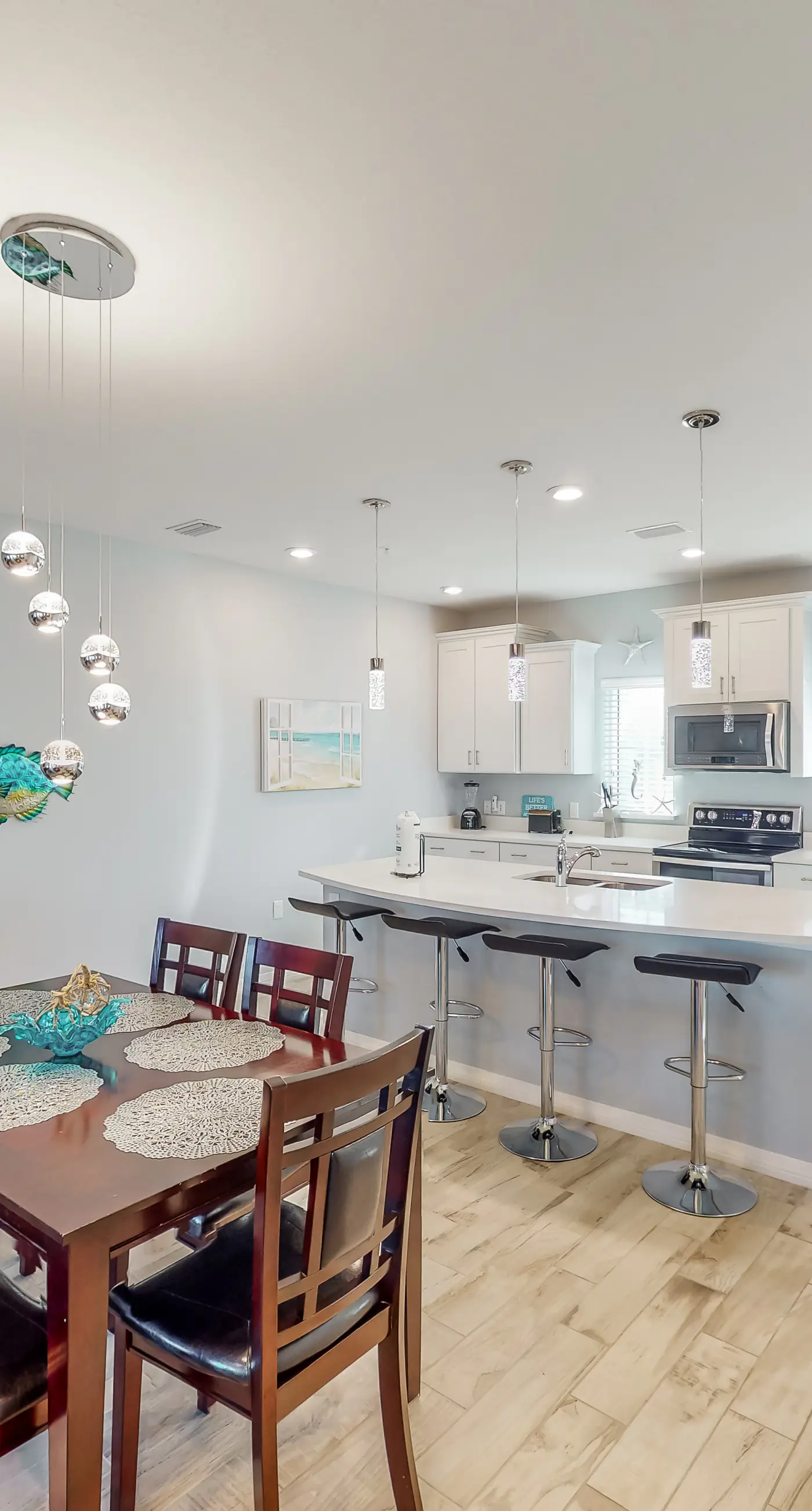 Pretty townhome with pools & hot tub - less than half-mile to beach