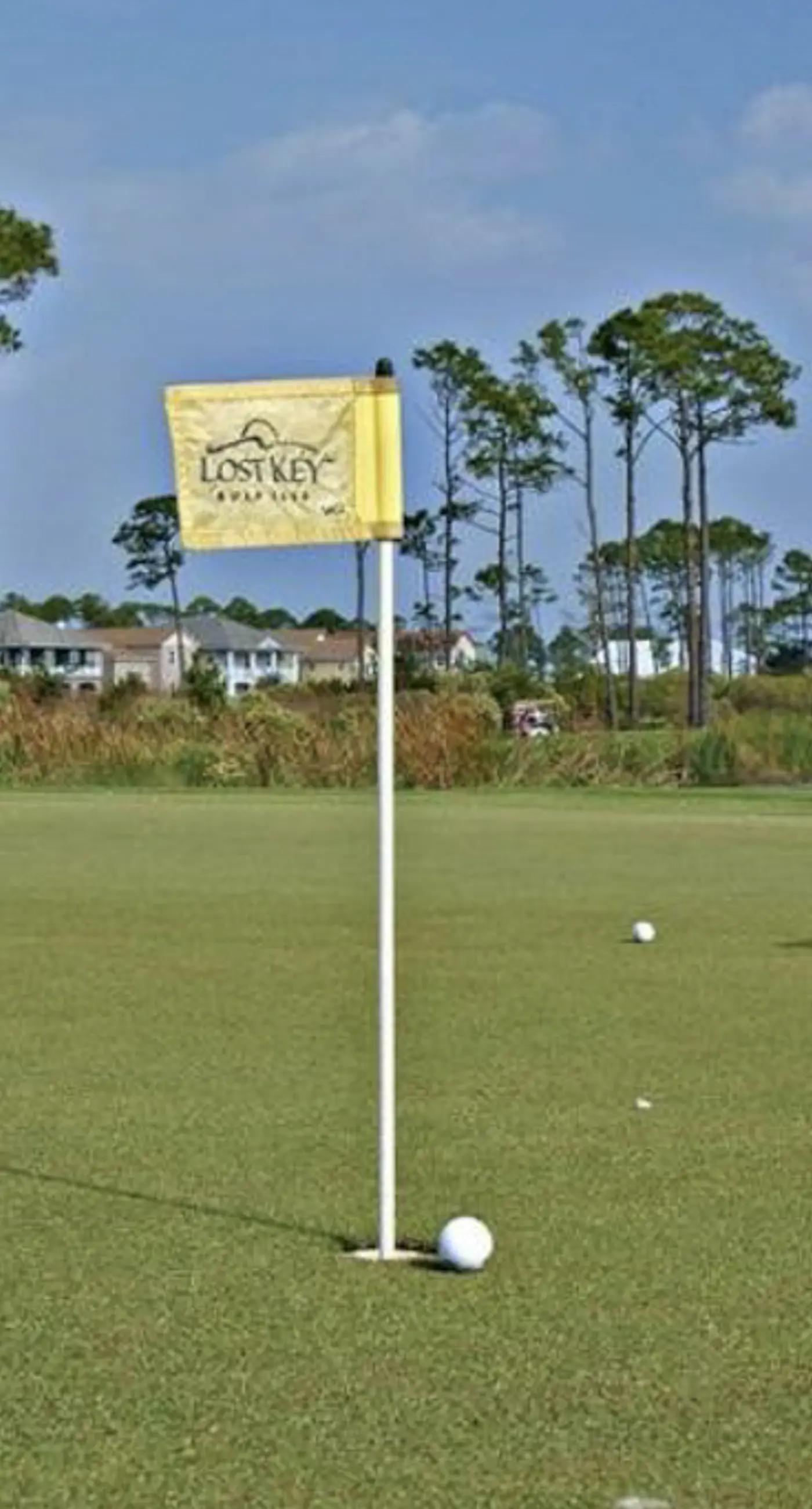 Pretty townhome with pools & hot tub - less than half-mile to beach