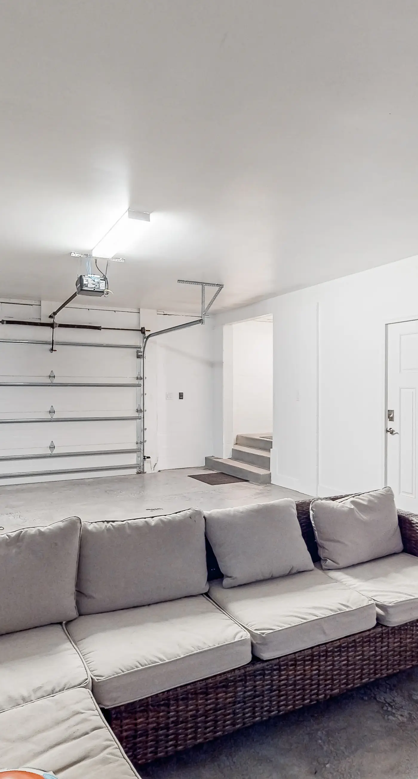 Beautiful & open home with enclosed porch, game room, W/D - beach & pool access