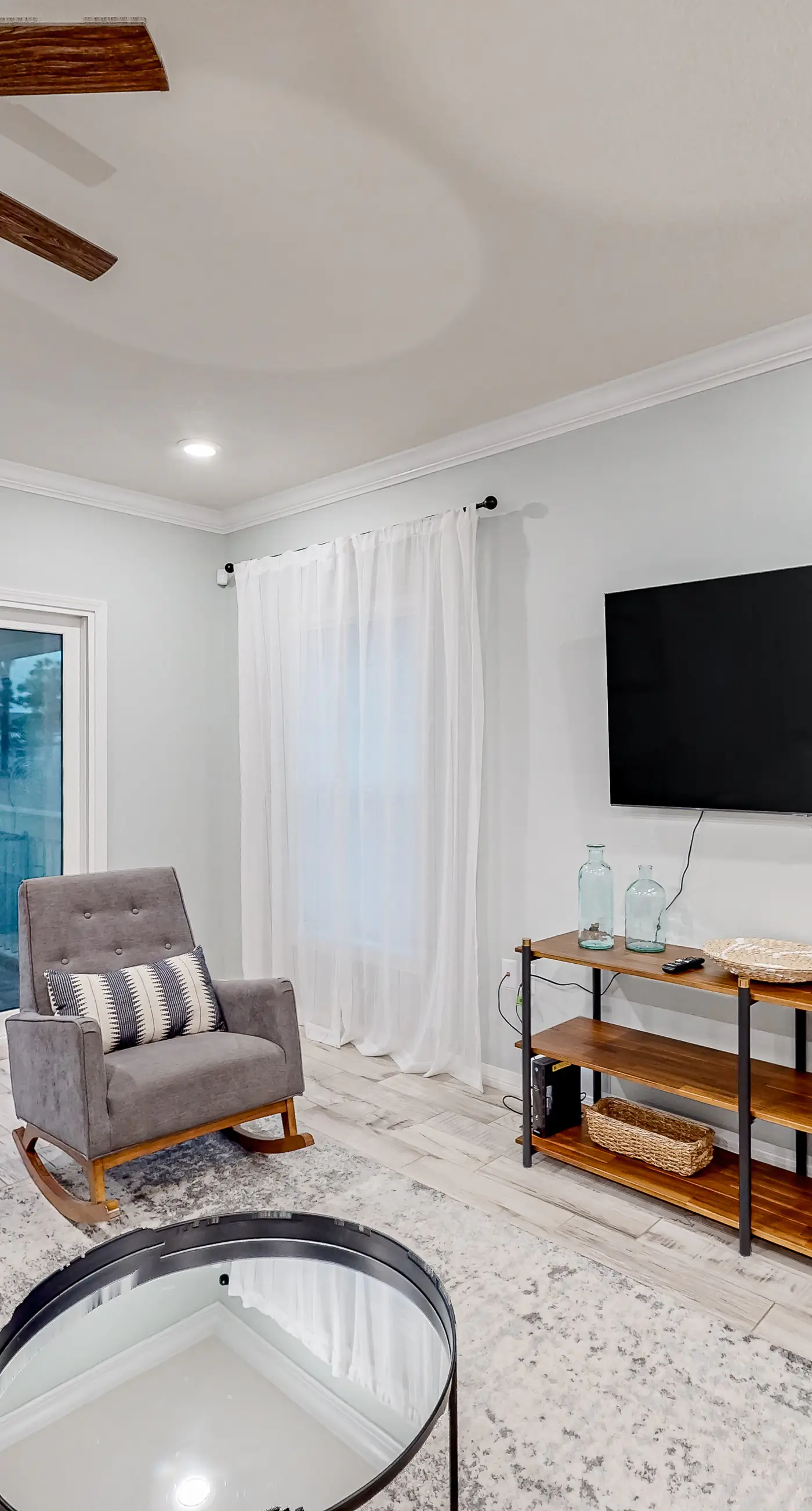 Beautiful & open home with enclosed porch, game room, W/D - beach & pool access