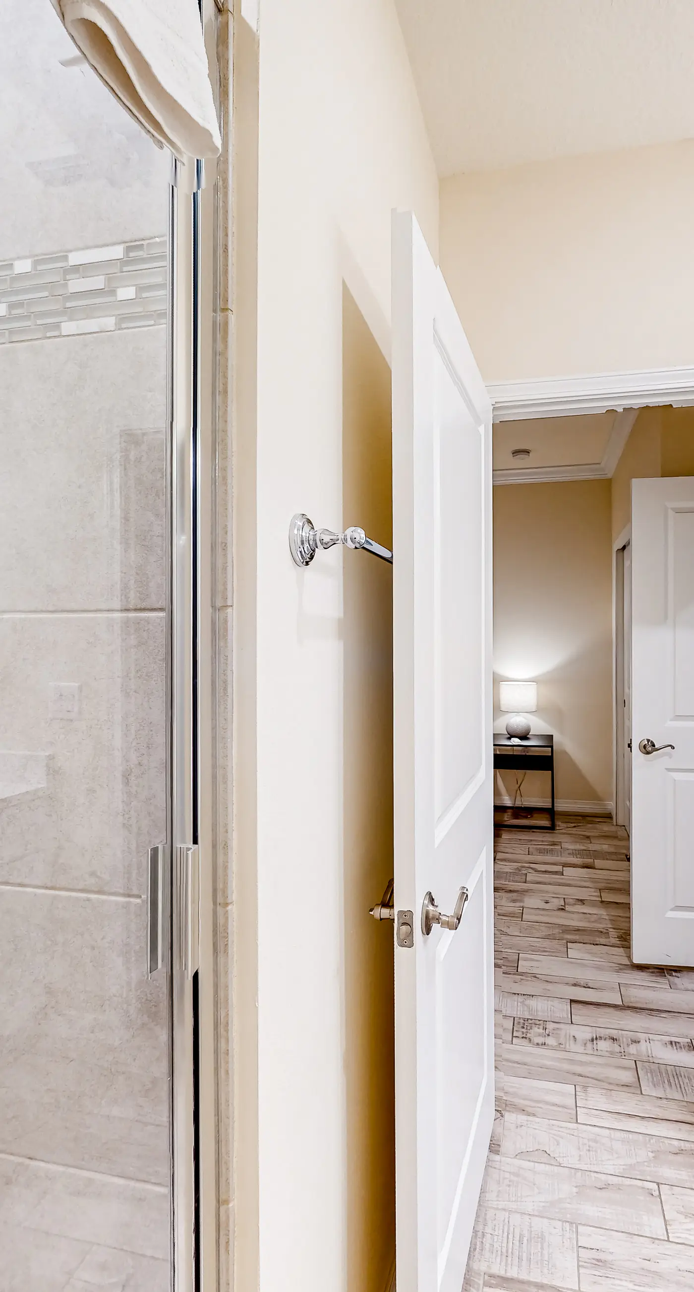 Beautiful & open home with enclosed porch, game room, W/D - beach & pool access