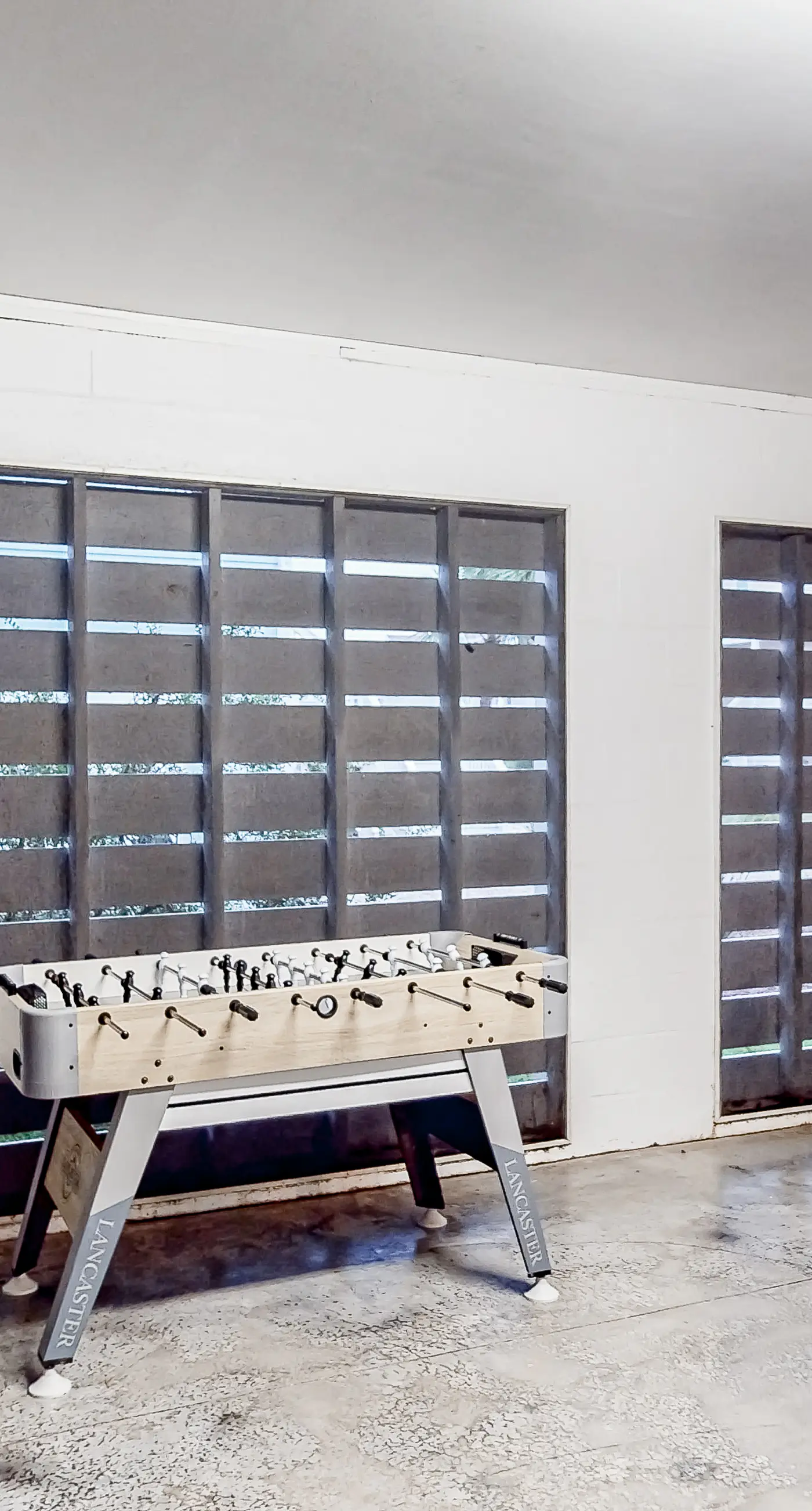 Beautiful & open home with enclosed porch, game room, W/D - beach & pool access