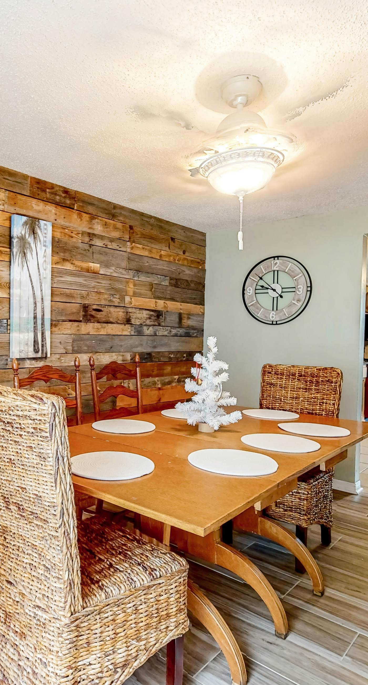 Dog-friendly coastal townhome with golf course views, patios, & washer/dryer