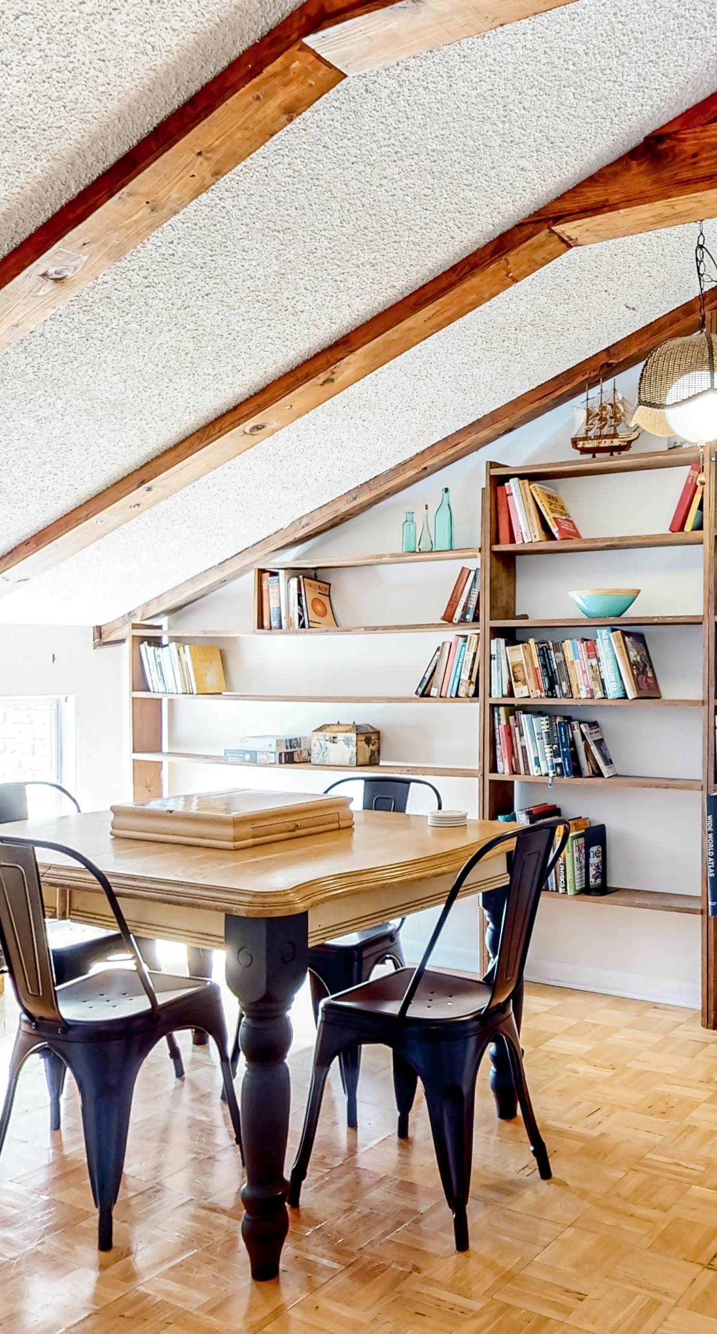 Dog-friendly coastal townhome with golf course views, patios, & washer/dryer