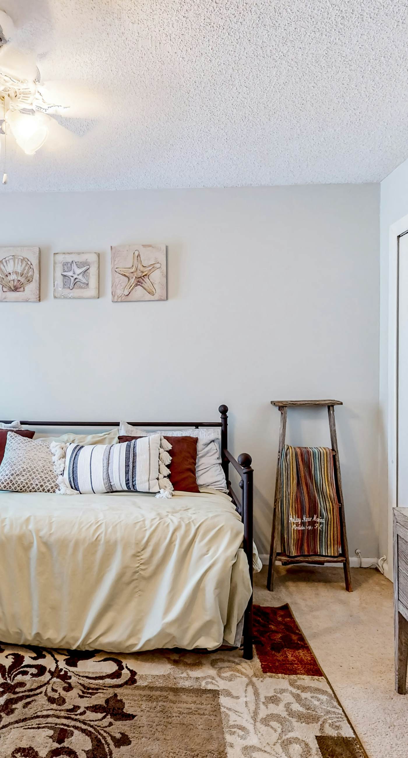 Dog-friendly coastal townhome with golf course views, patios, & washer/dryer