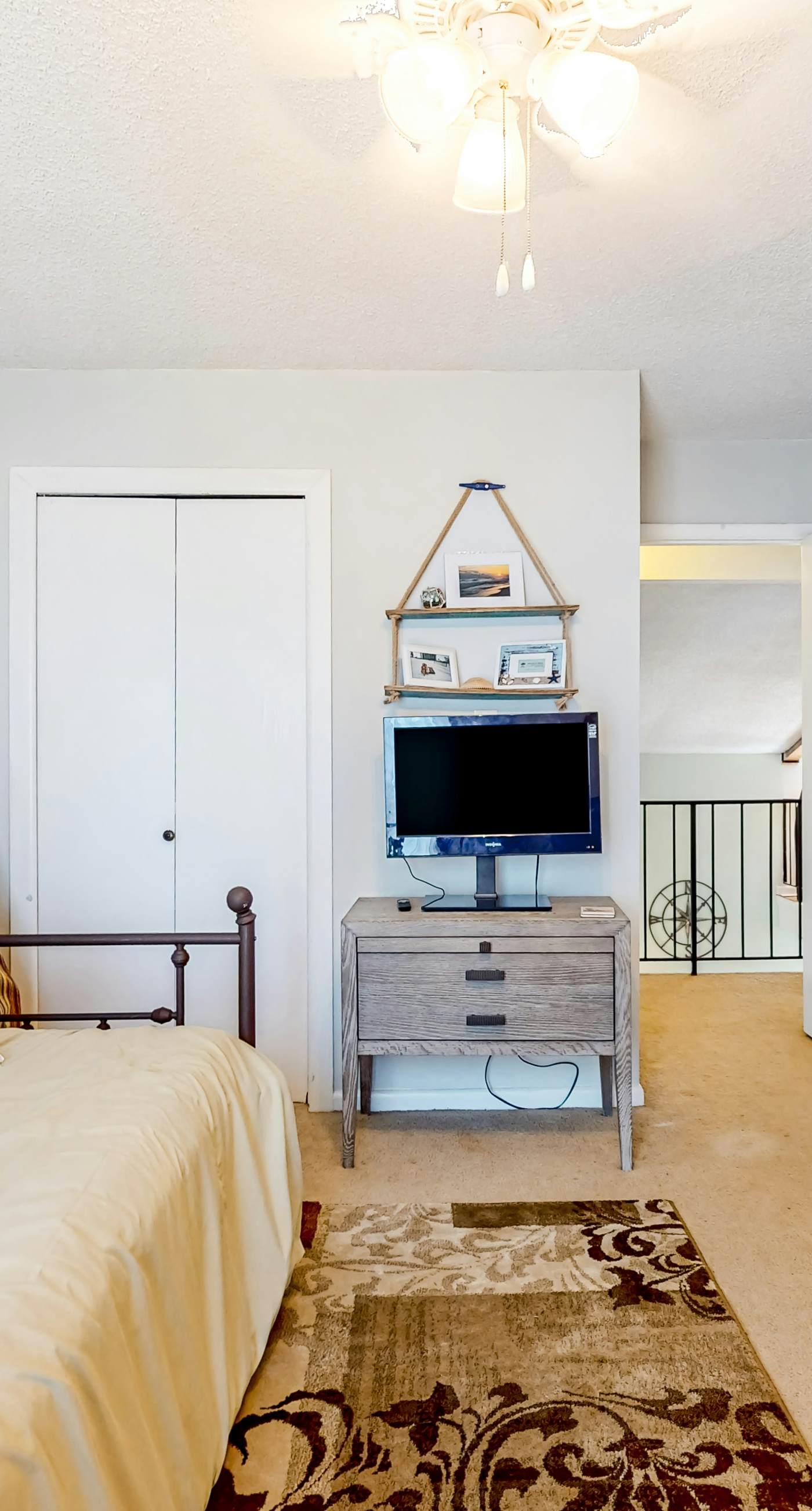 Dog-friendly coastal townhome with golf course views, patios, & washer/dryer