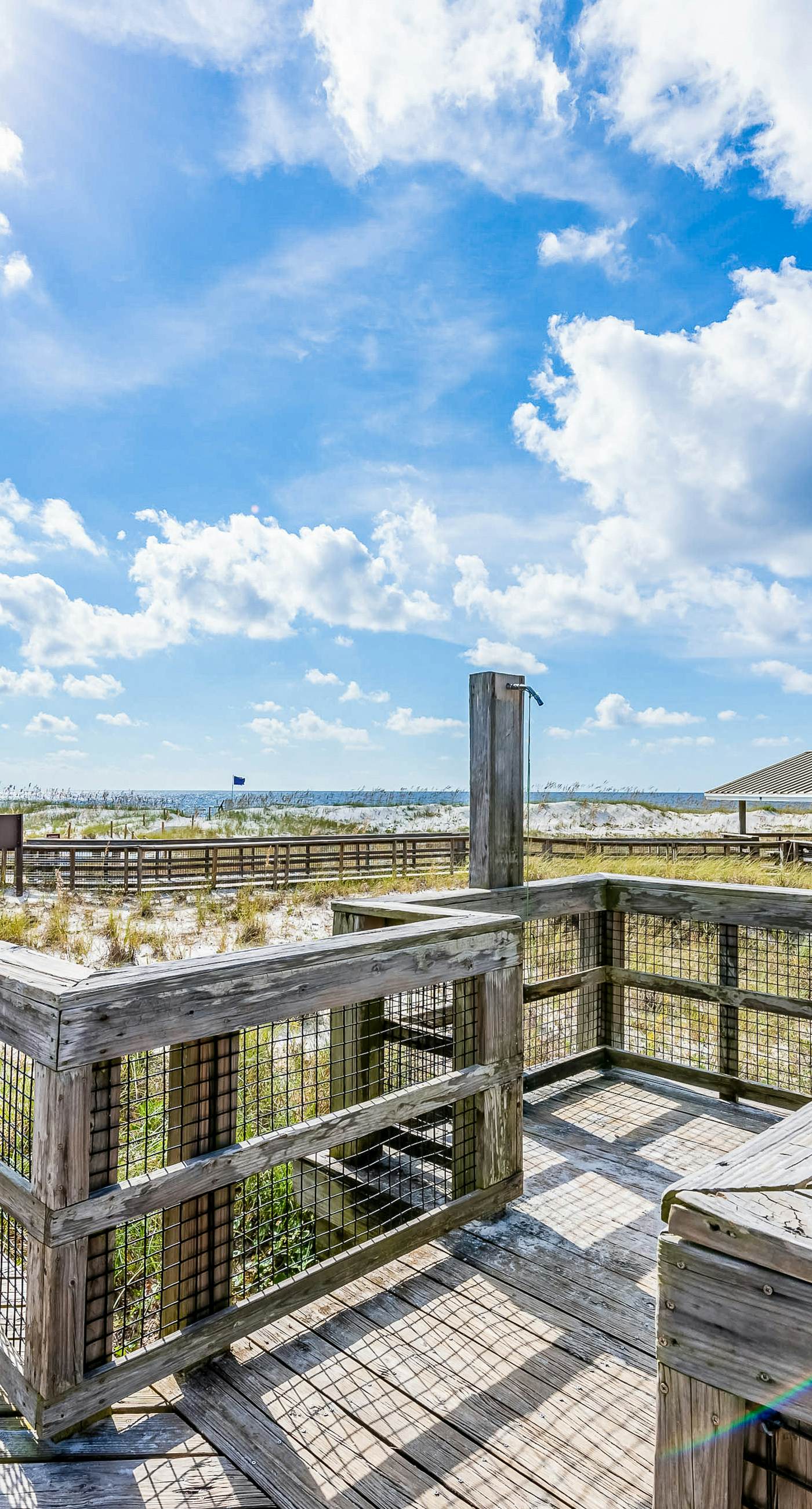 Dog-friendly coastal townhome with golf course views, patios, & washer/dryer