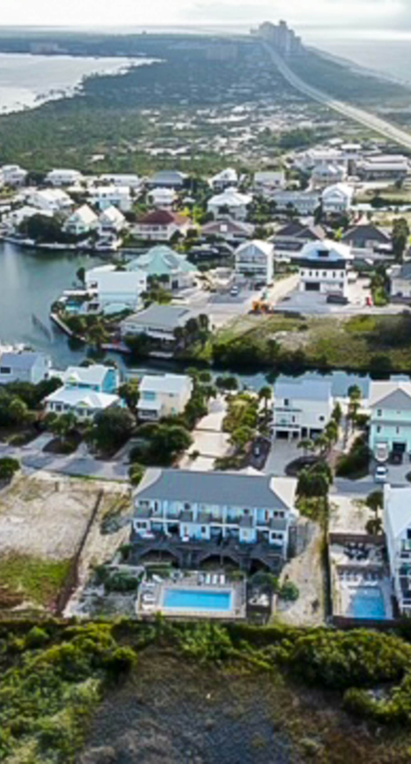 Inviting home with pool, Gulf view, tennis, patio, central AC, & W/D