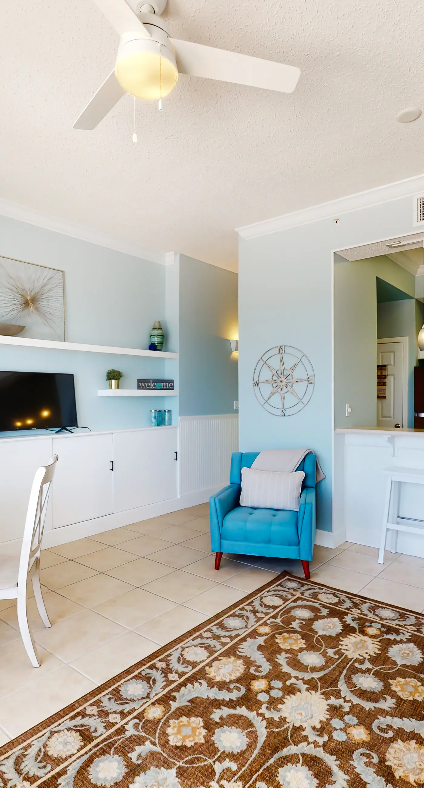 Inviting Gulf-front condo In Perdido Key with waterfront pool/hot tub and oceanfront balcony