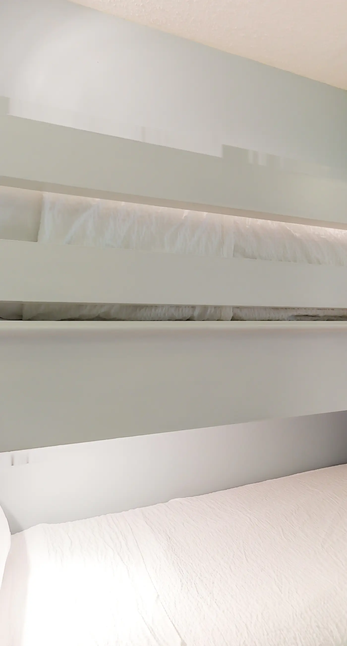 Inviting Gulf-front condo In Perdido Key with waterfront pool/hot tub and oceanfront balcony