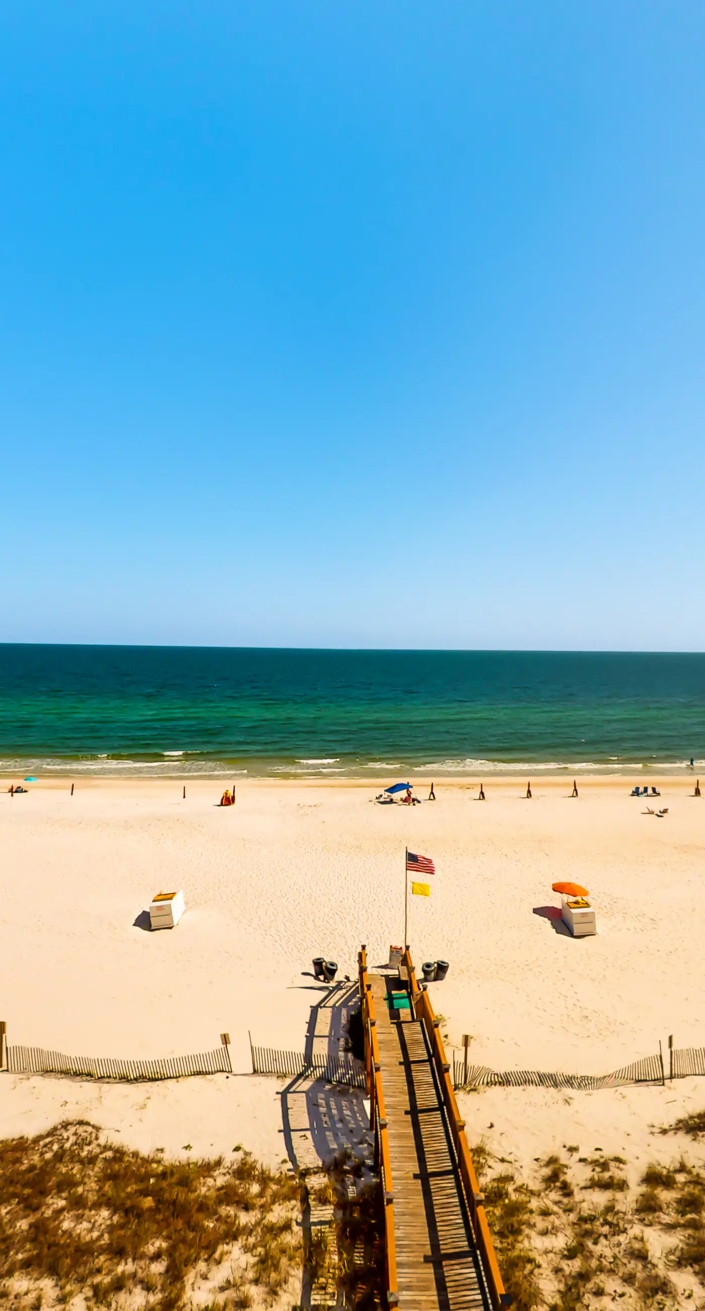 Inviting Gulf-front condo In Perdido Key with waterfront pool/hot tub and oceanfront balcony