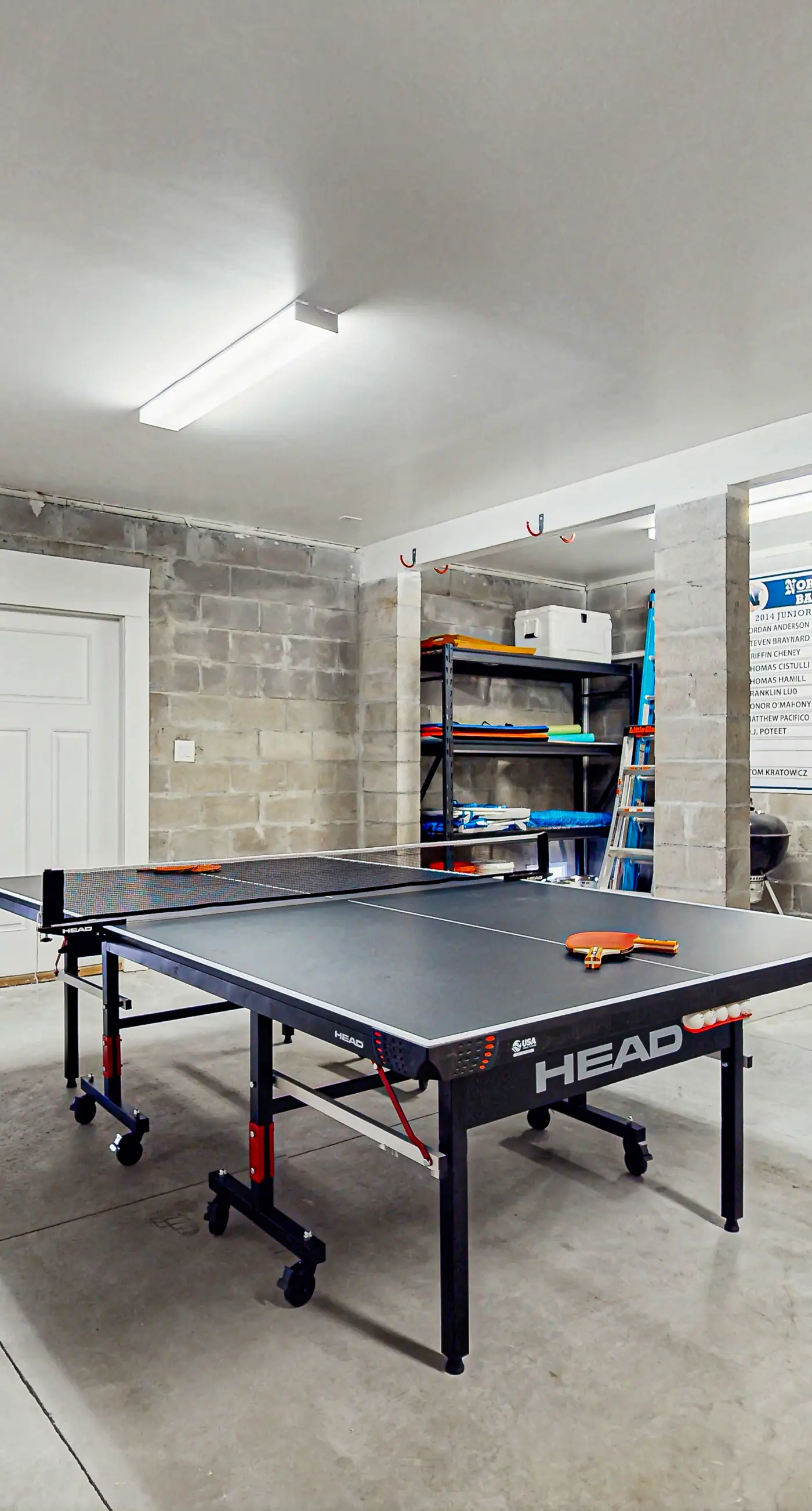 Gorgeous townhouse, plenty of space, lots of games, shared pool, close to beach