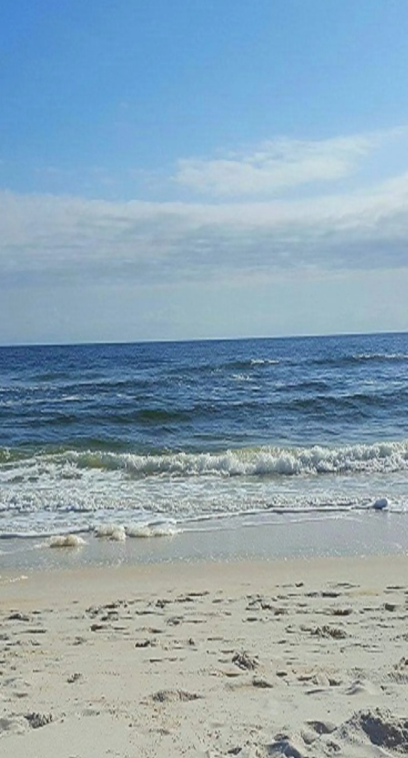 Gorgeous townhouse, plenty of space, lots of games, shared pool, close to beach