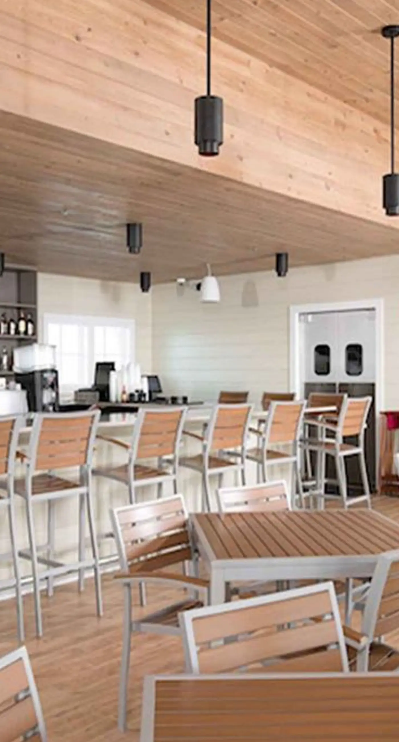 Gorgeous townhouse, plenty of space, lots of games, shared pool, close to beach