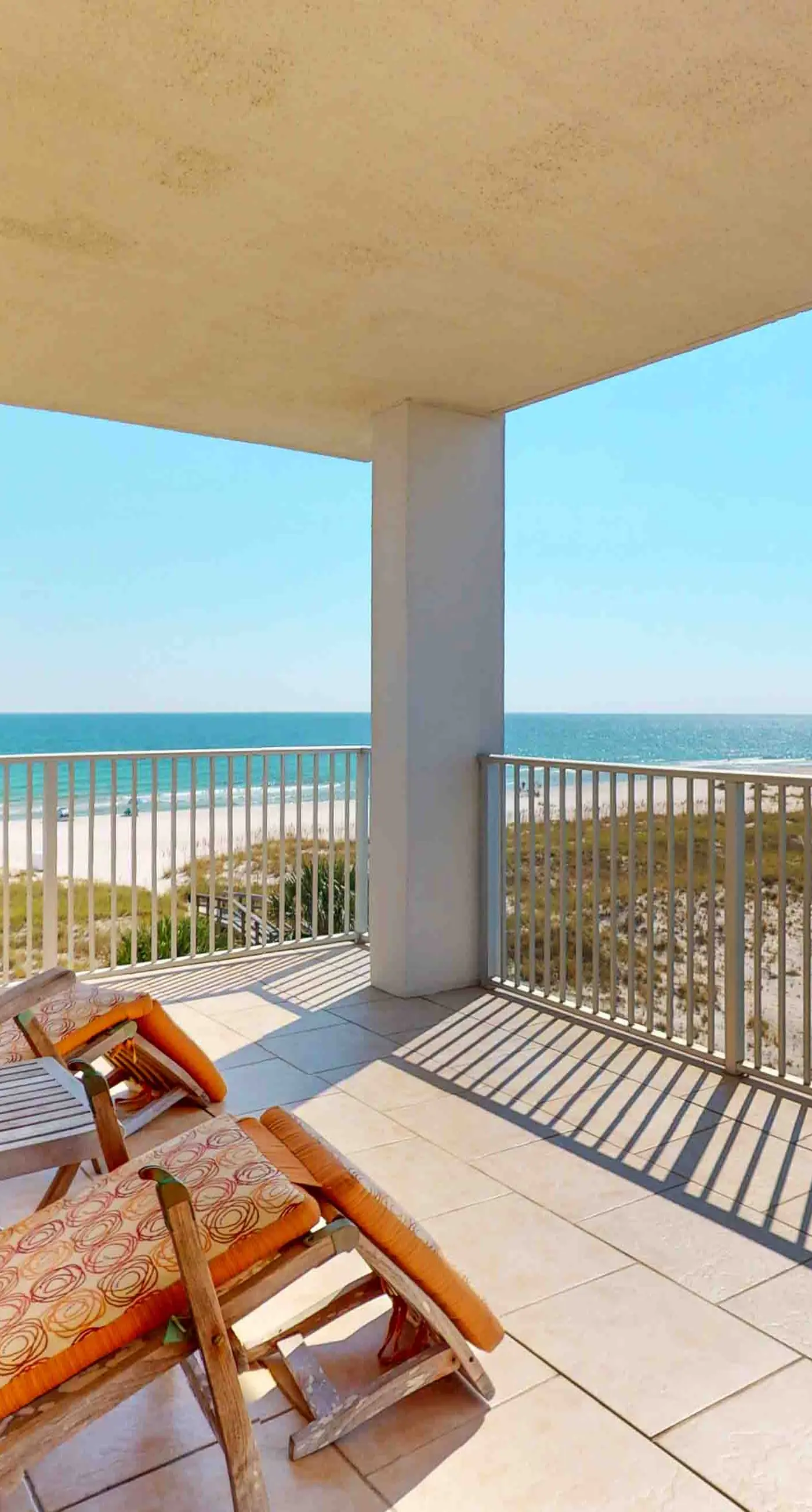 Spacious multi unit condo with two kitchens, shared pool & beach access