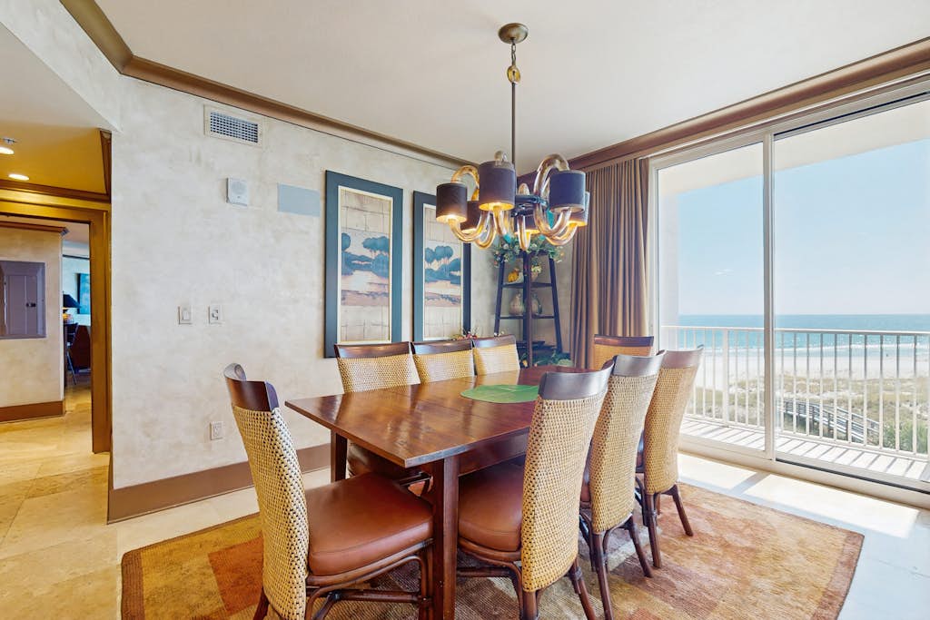 Spacious multi unit condo with two kitchens, shared pool & beach access