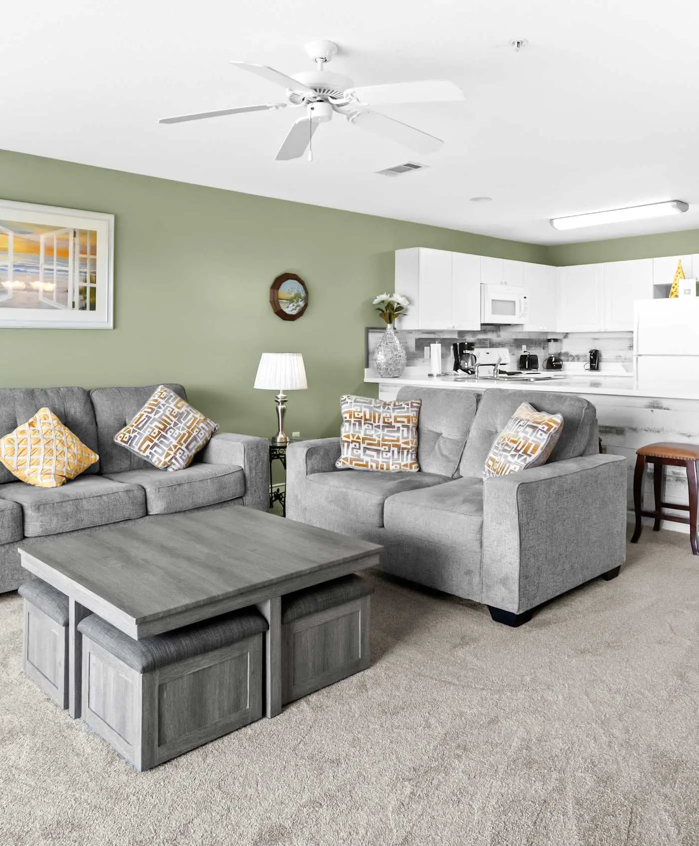 Fourth-floor, ocean-view condo with pool, high-speed WiFi, beach access & W&D