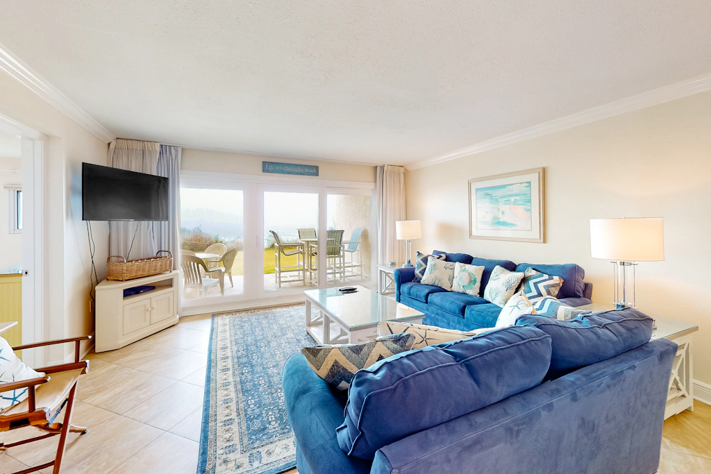 Beachfront ground-floor condo with beach & Gulf views, outdoor pool & tennis