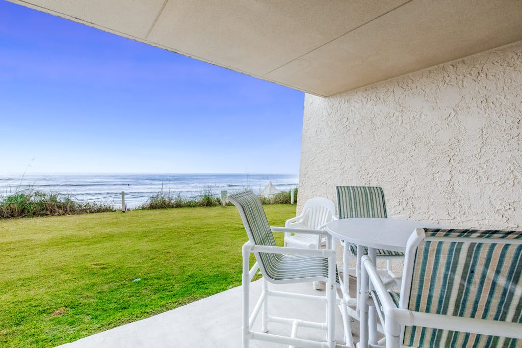 Beach House B102