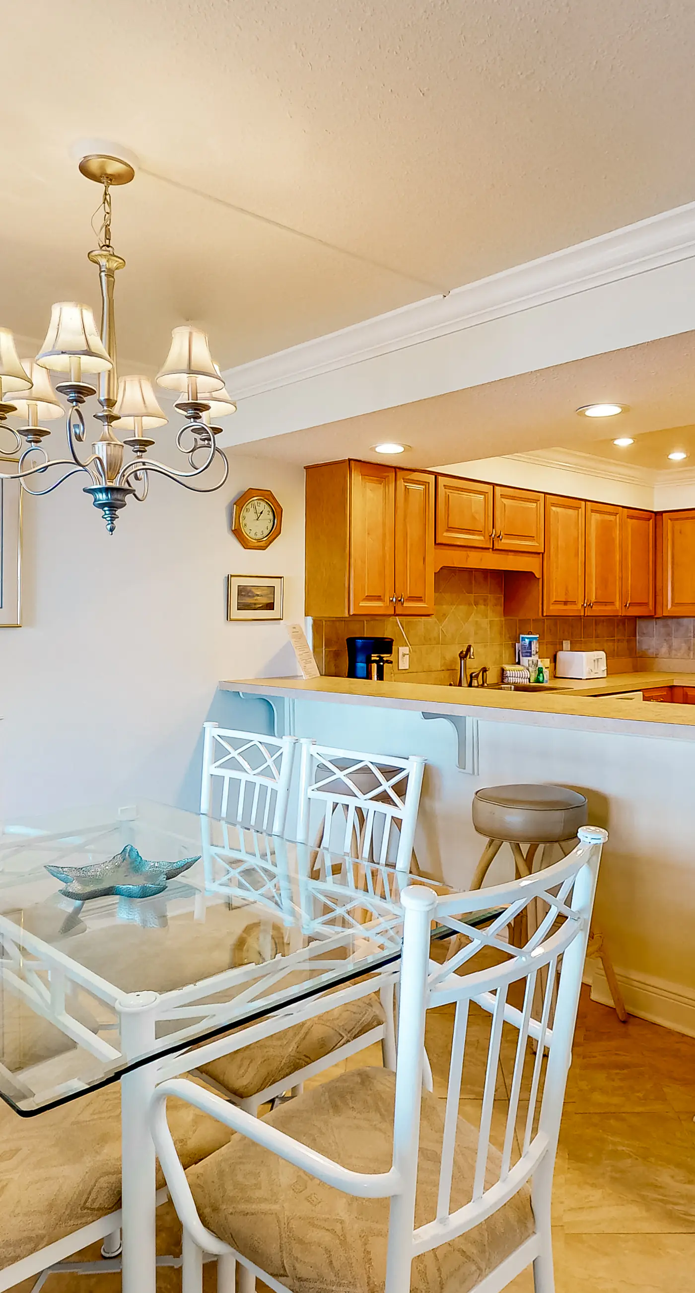 Beachfront ground-floor condo with beach & Gulf views, outdoor pool & tennis