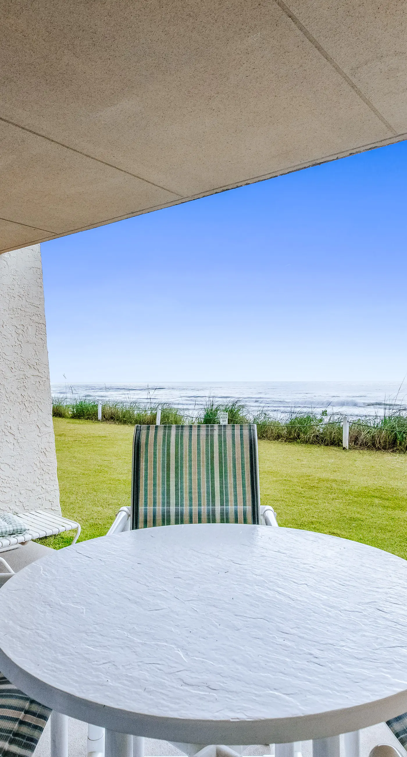 Beachfront ground-floor condo with beach & Gulf views, outdoor pool & tennis