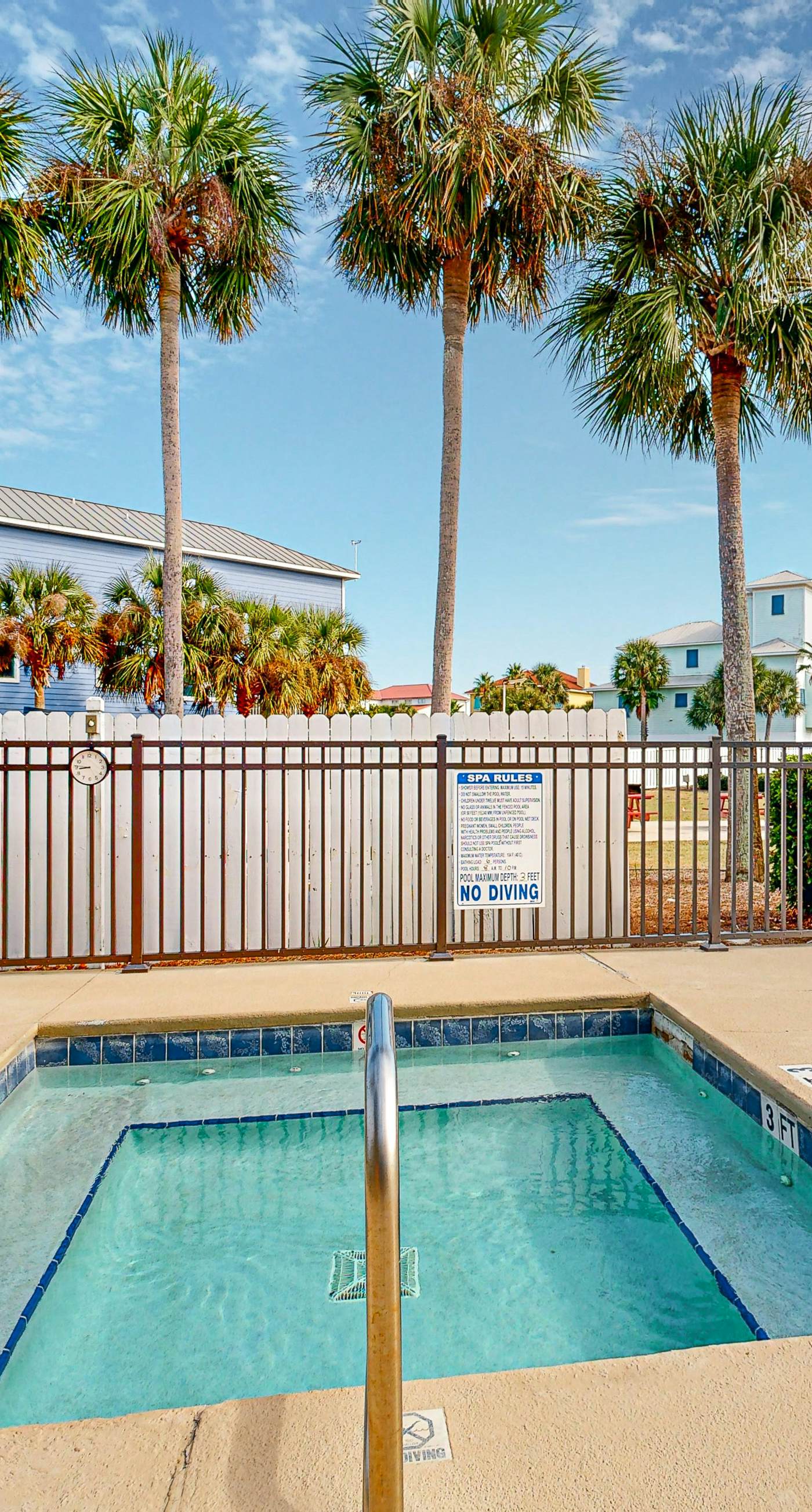 Sunny condo with pool, hot tub, pool views, balcony, & AC