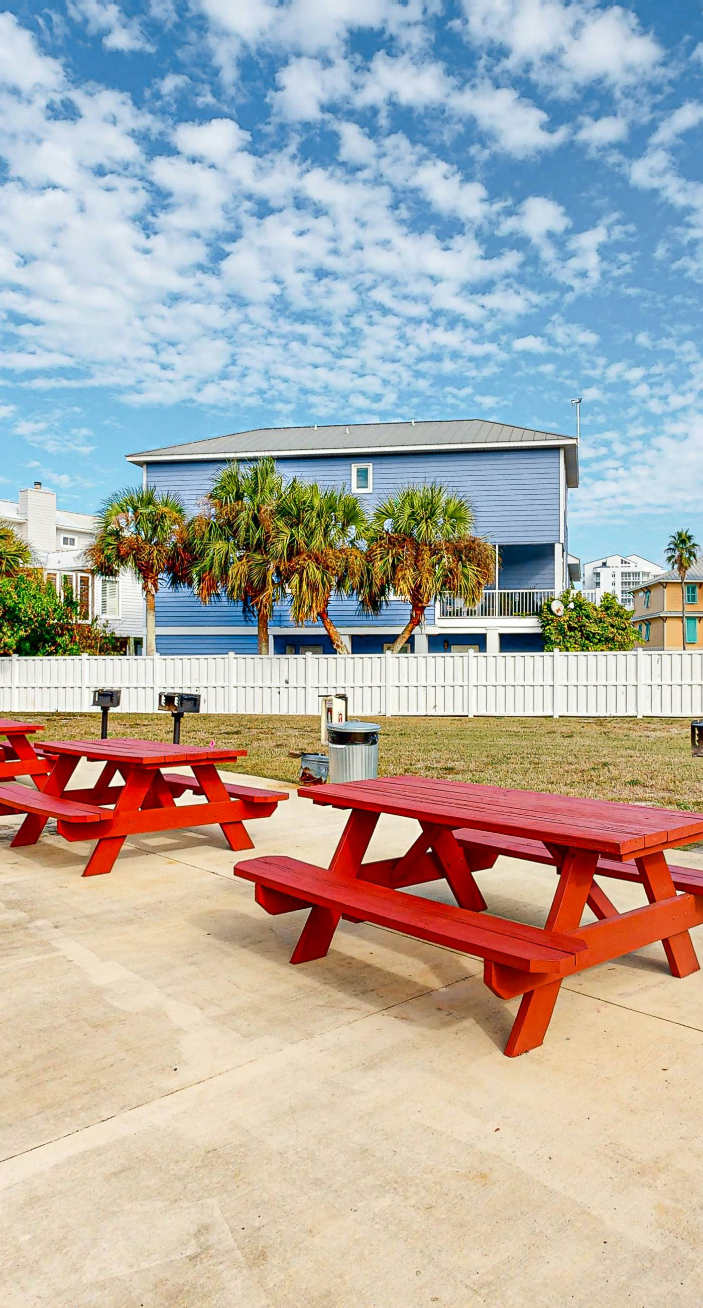 Sunny condo with pool, hot tub, pool views, balcony, & AC