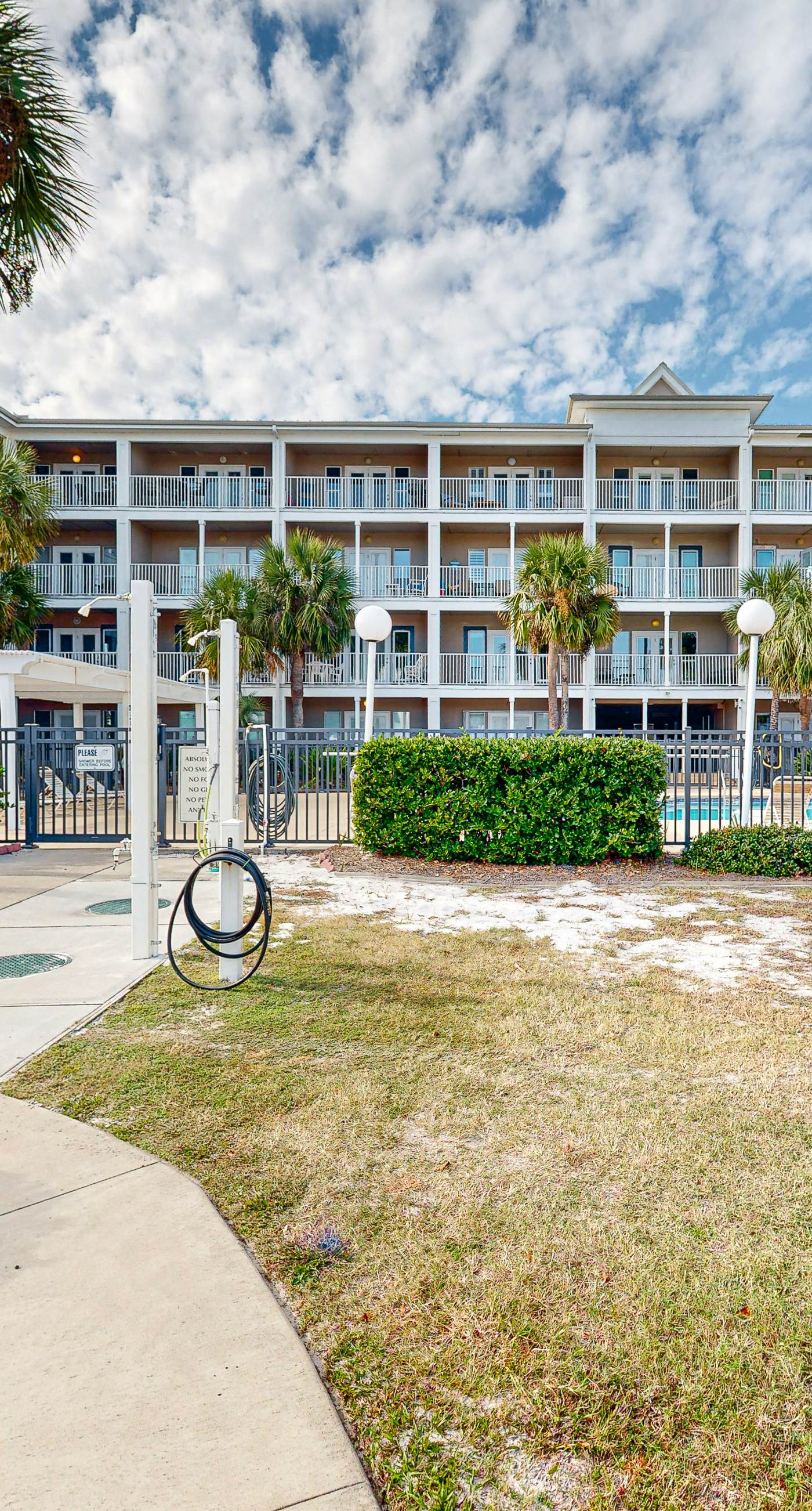 Sunny condo with pool, hot tub, pool views, balcony, & AC