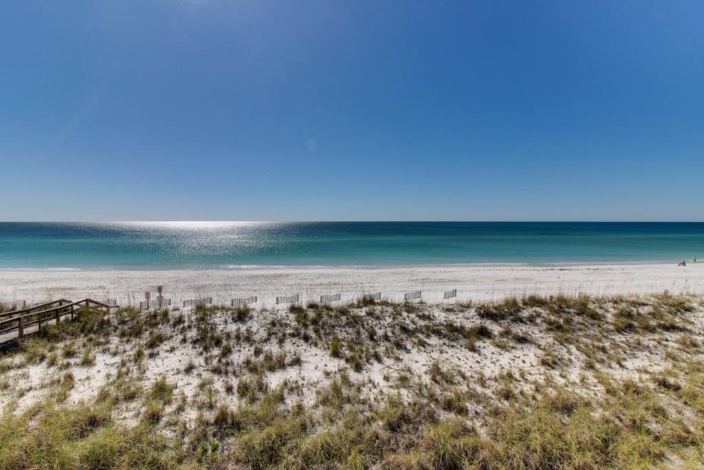 Eighth floor condo with pools and hot tub, WiFi, central AC, & Bluetooth system