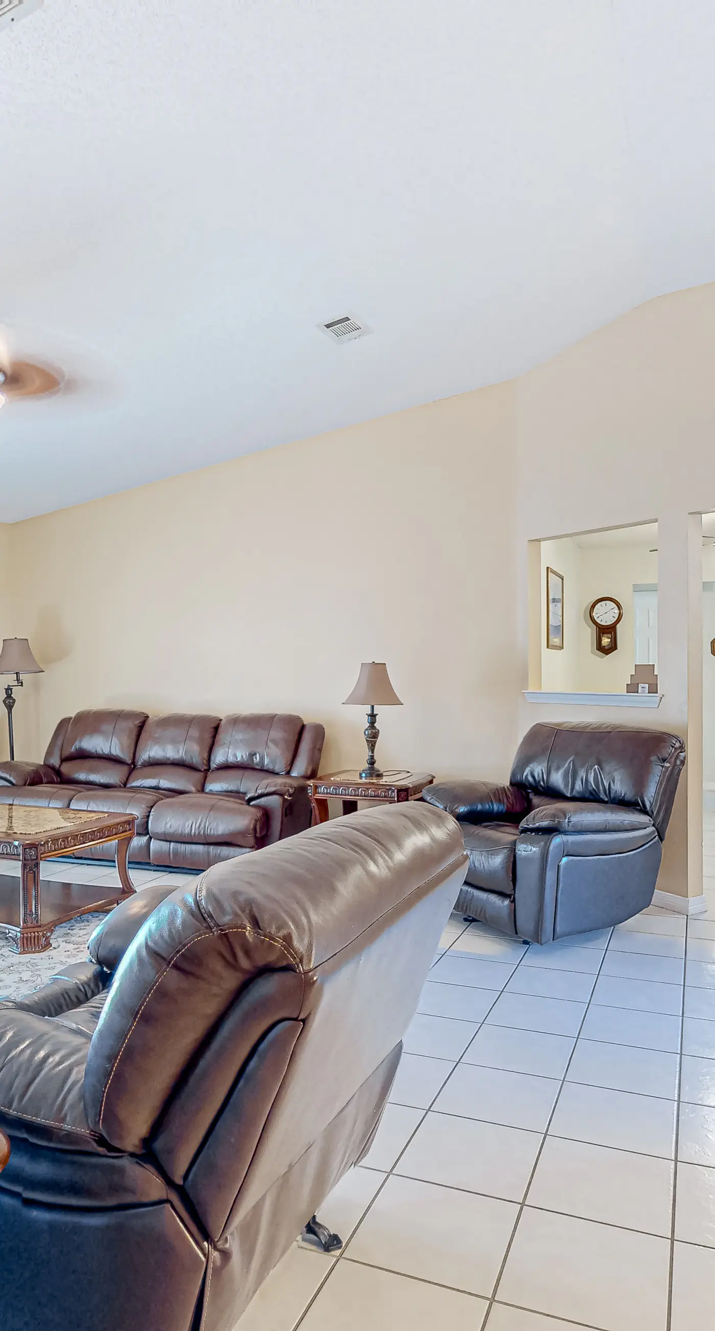 Inviting  dog-friendly home with pool, hot tub, enclosed yard, & W/D