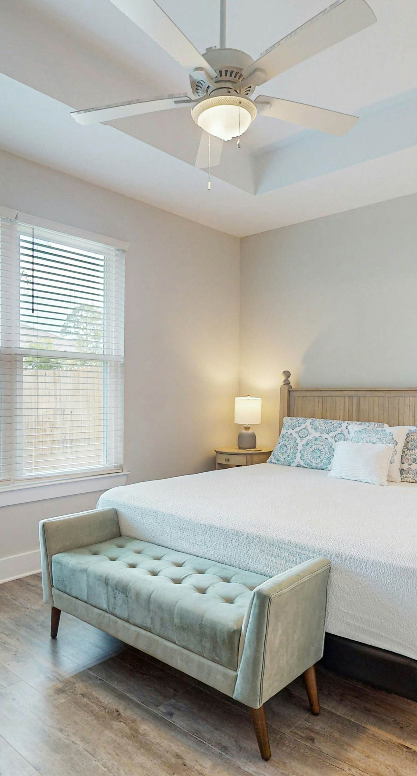 Spacious private home with private yard, close to beaches