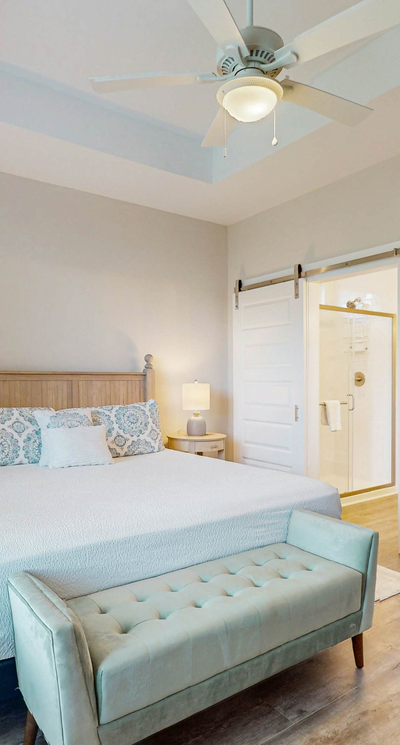 Spacious private home with private yard, close to beaches