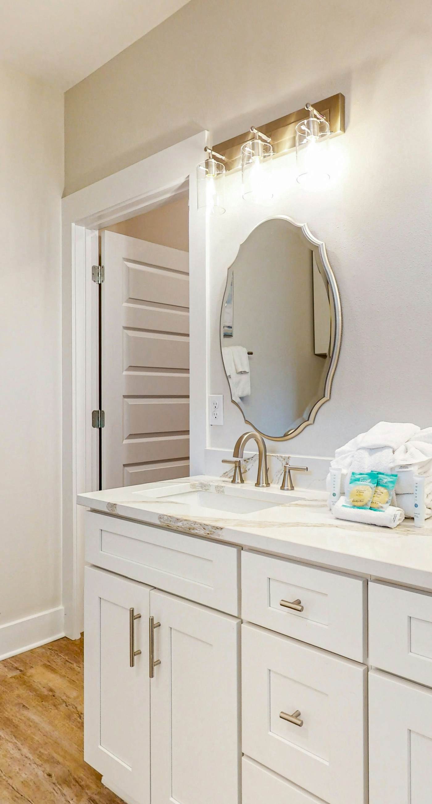 Spacious private home with private yard, close to beaches