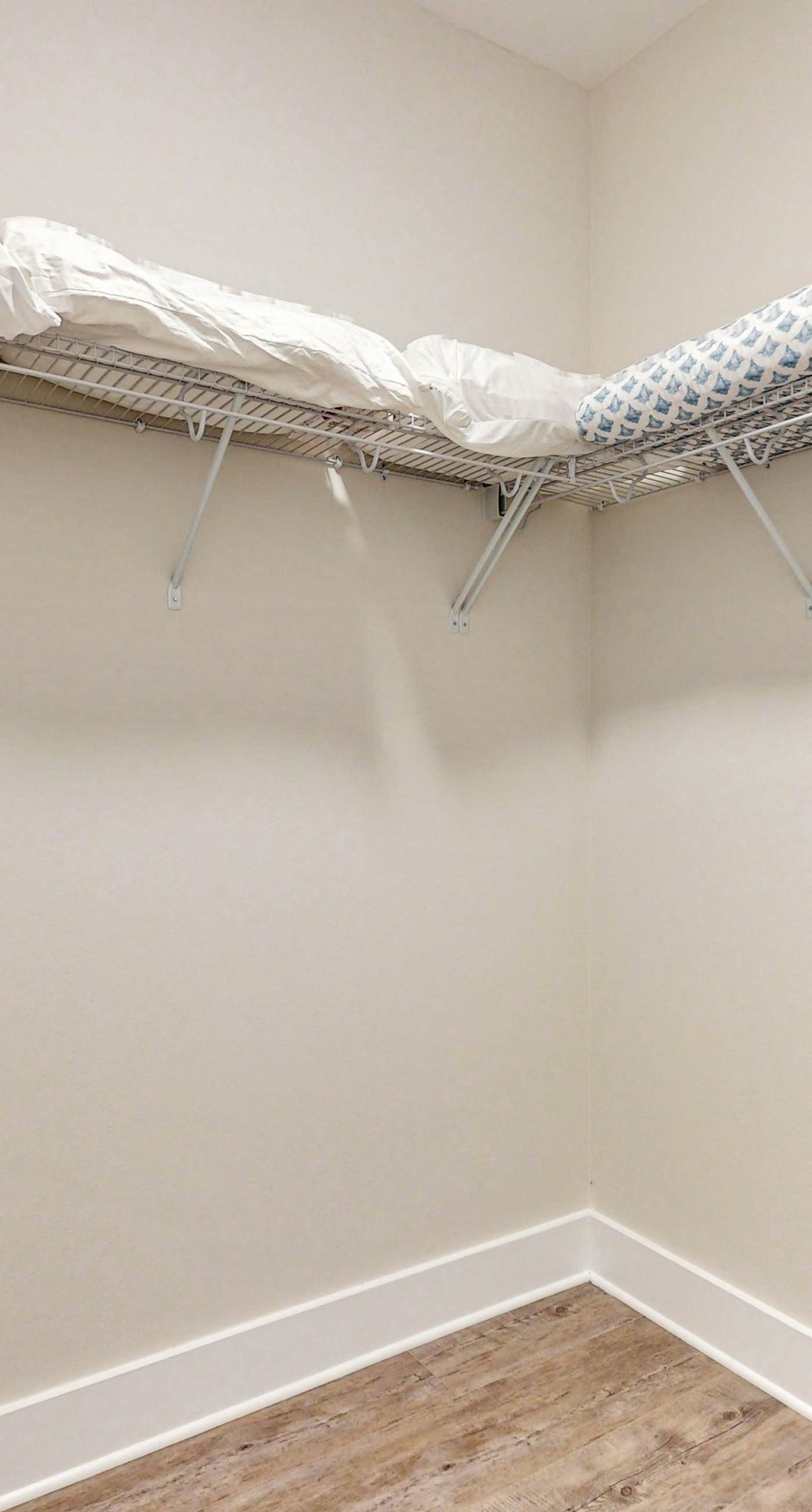 Spacious private home with private yard, close to beaches