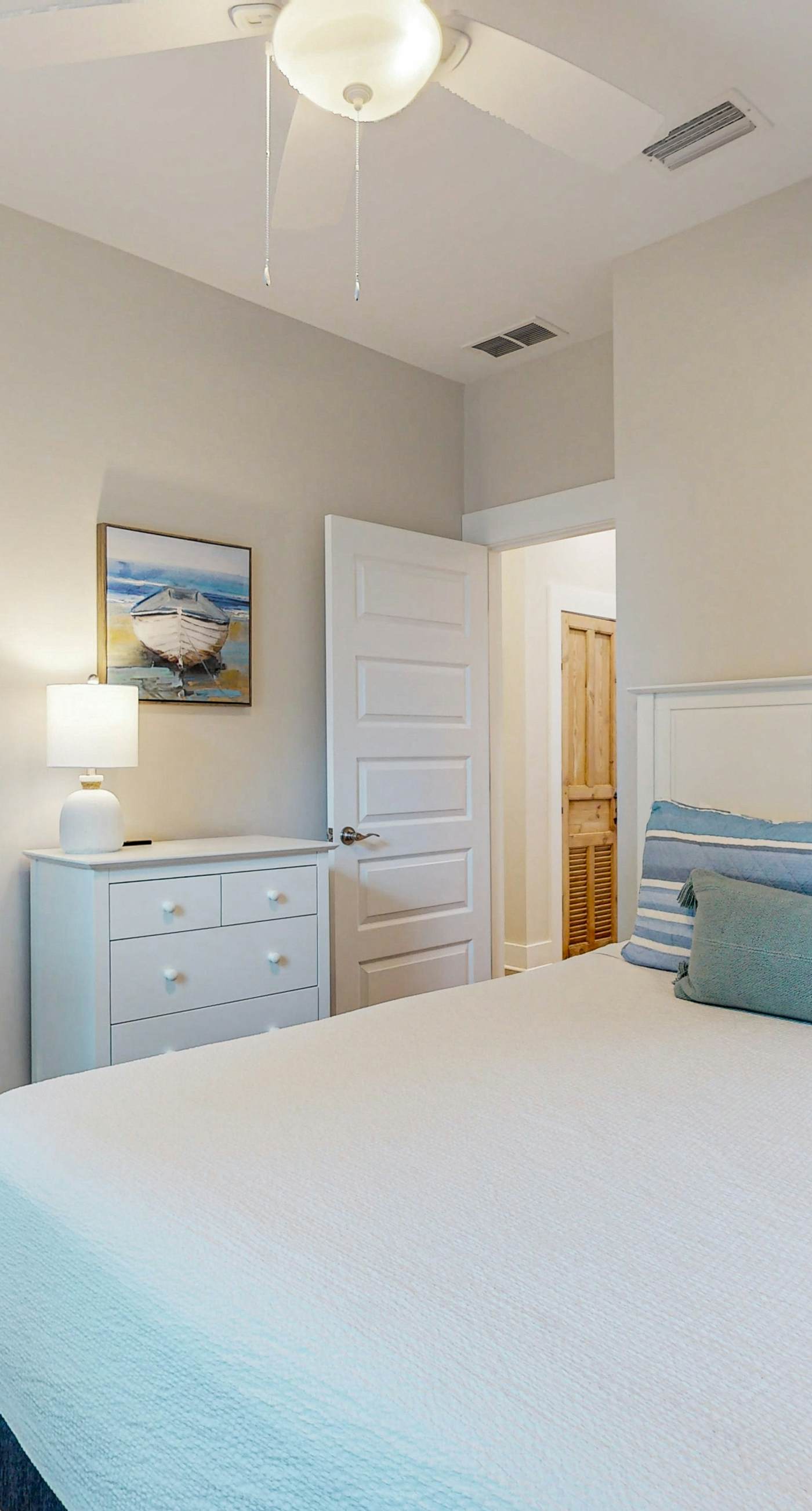 Spacious private home with private yard, close to beaches